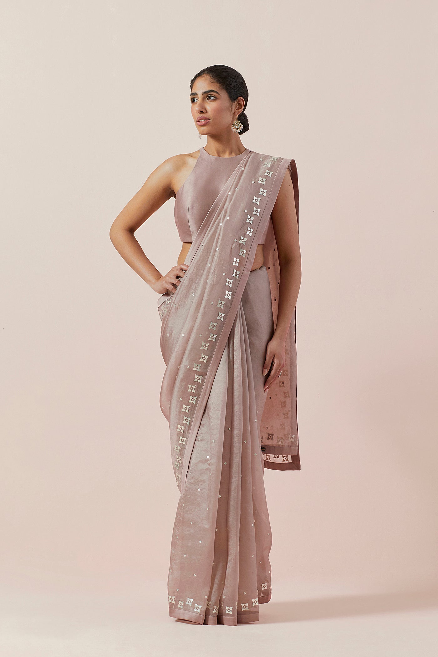 Four-Petal Floral Tendril Saree Set