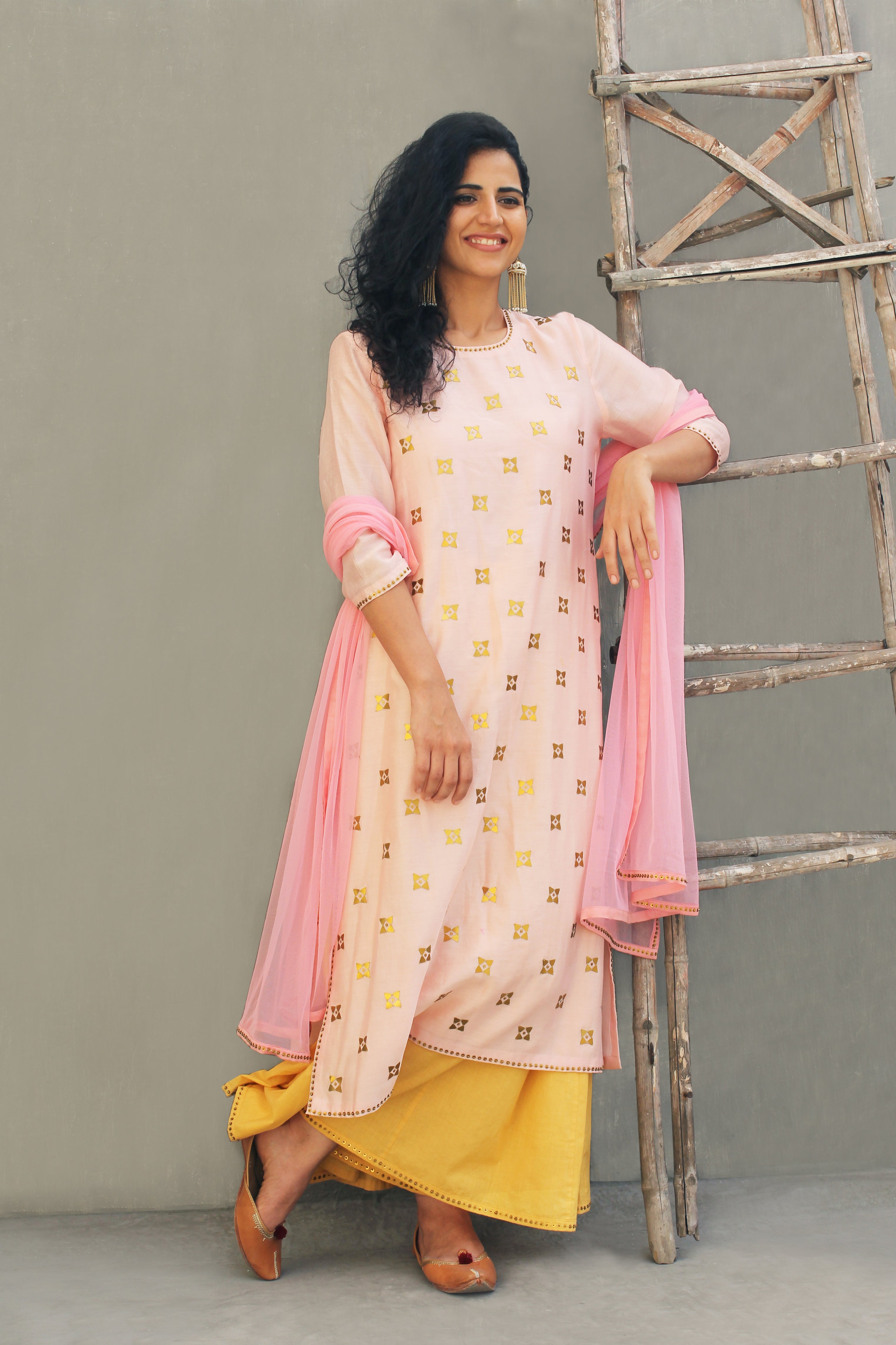 All Over Four-Petal Floral Motifs Kurta Set