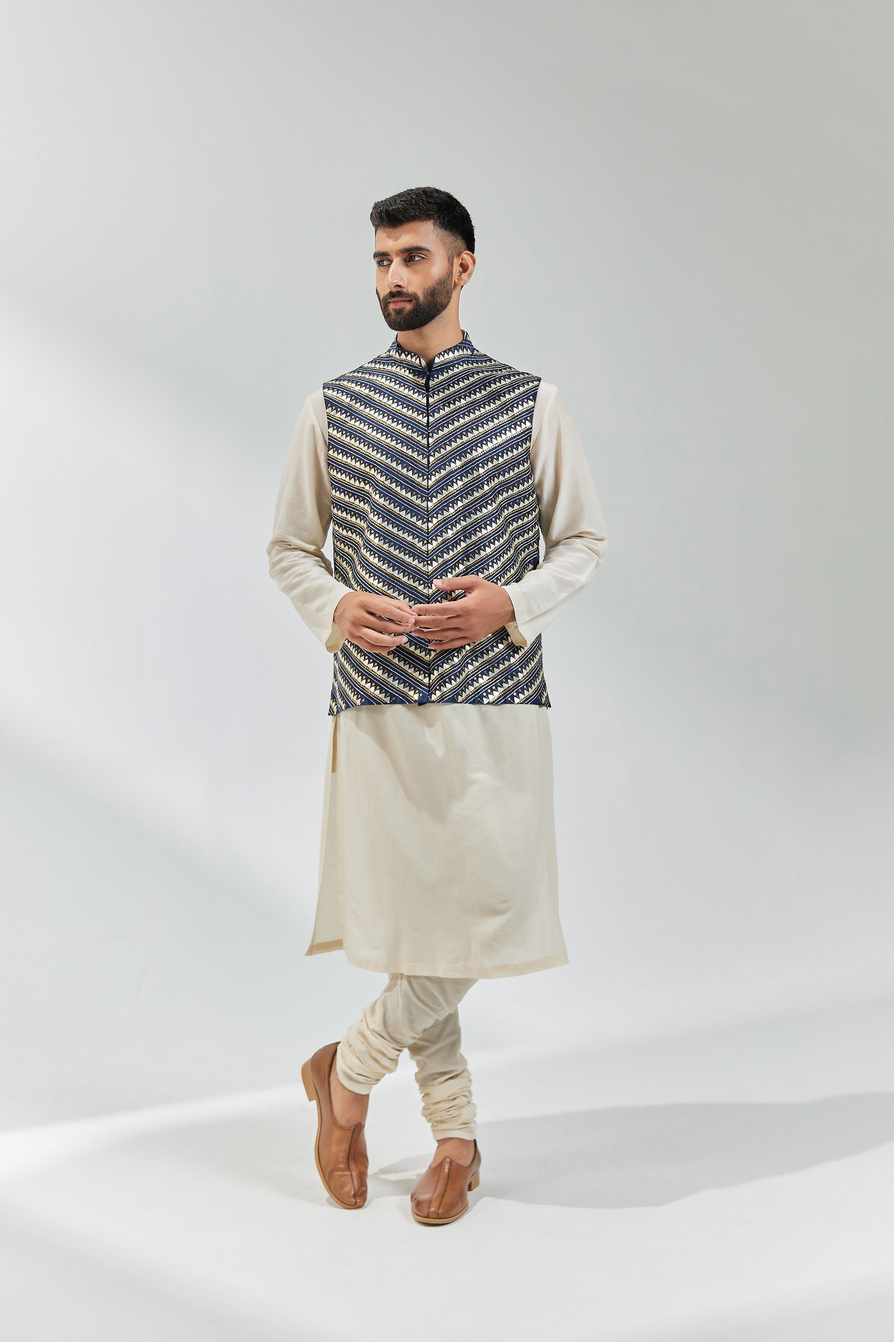 All Over Hill-Motif Waistcoat Set