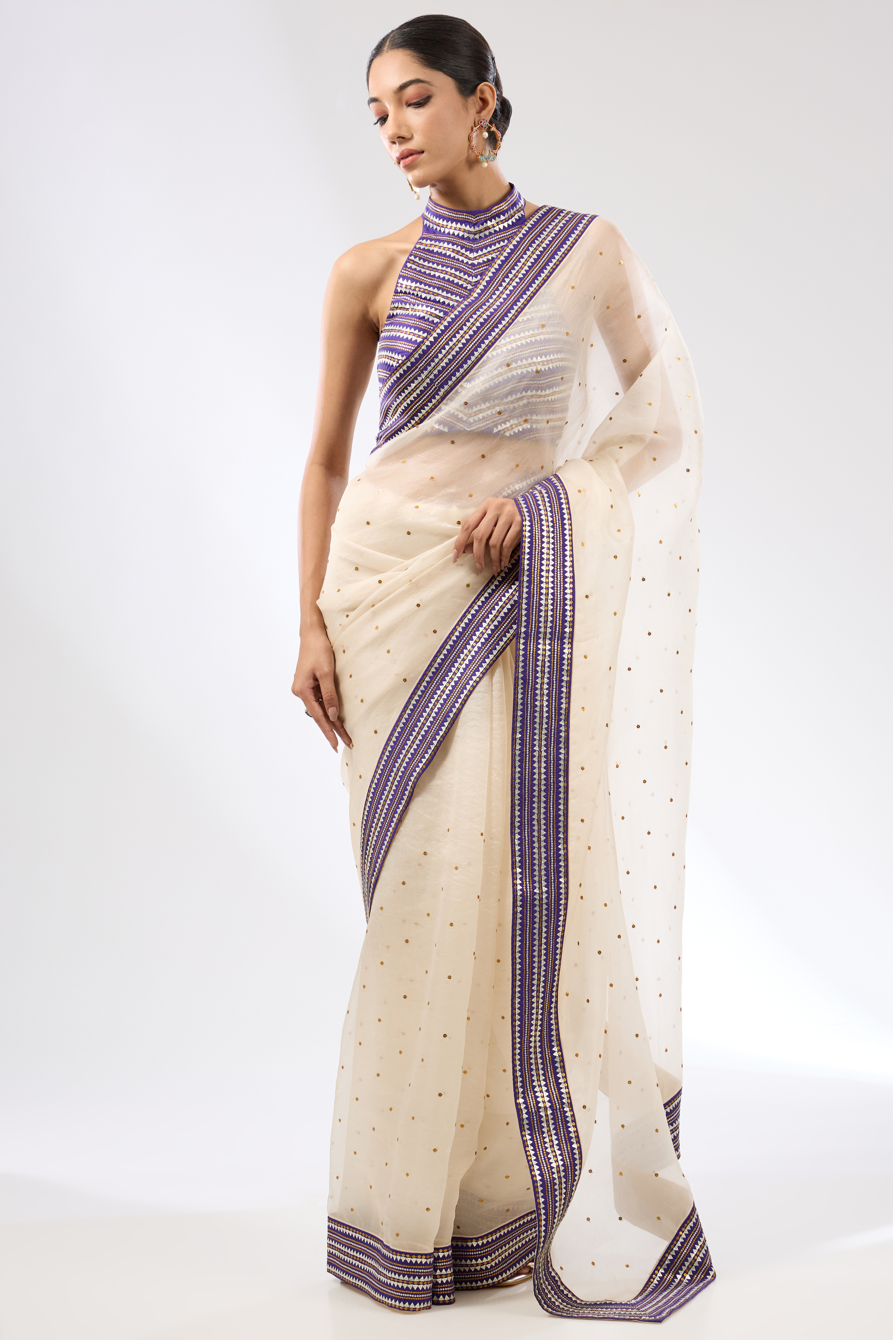 Inverted Mini Fence Border Saree Set