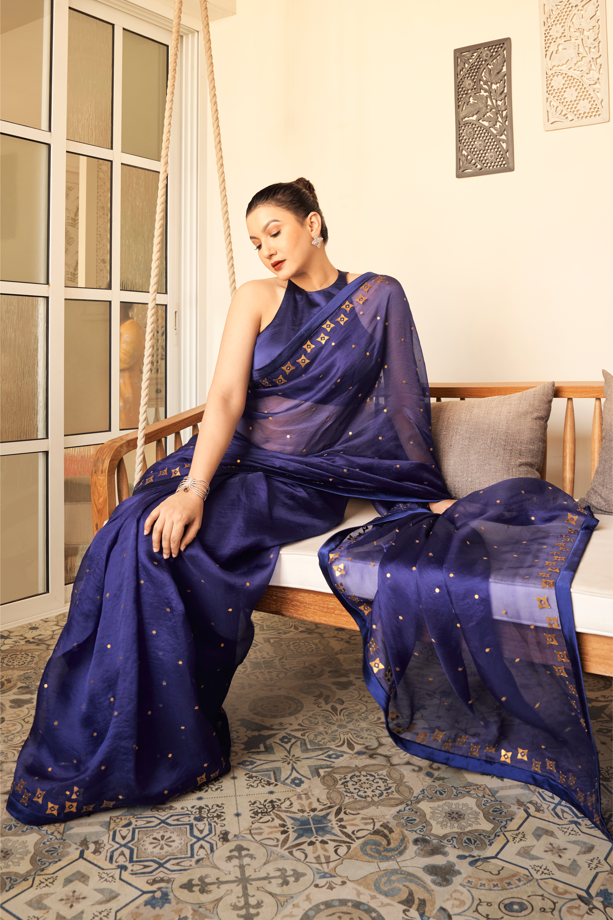 Four-Petal Floral Tendril Saree Set