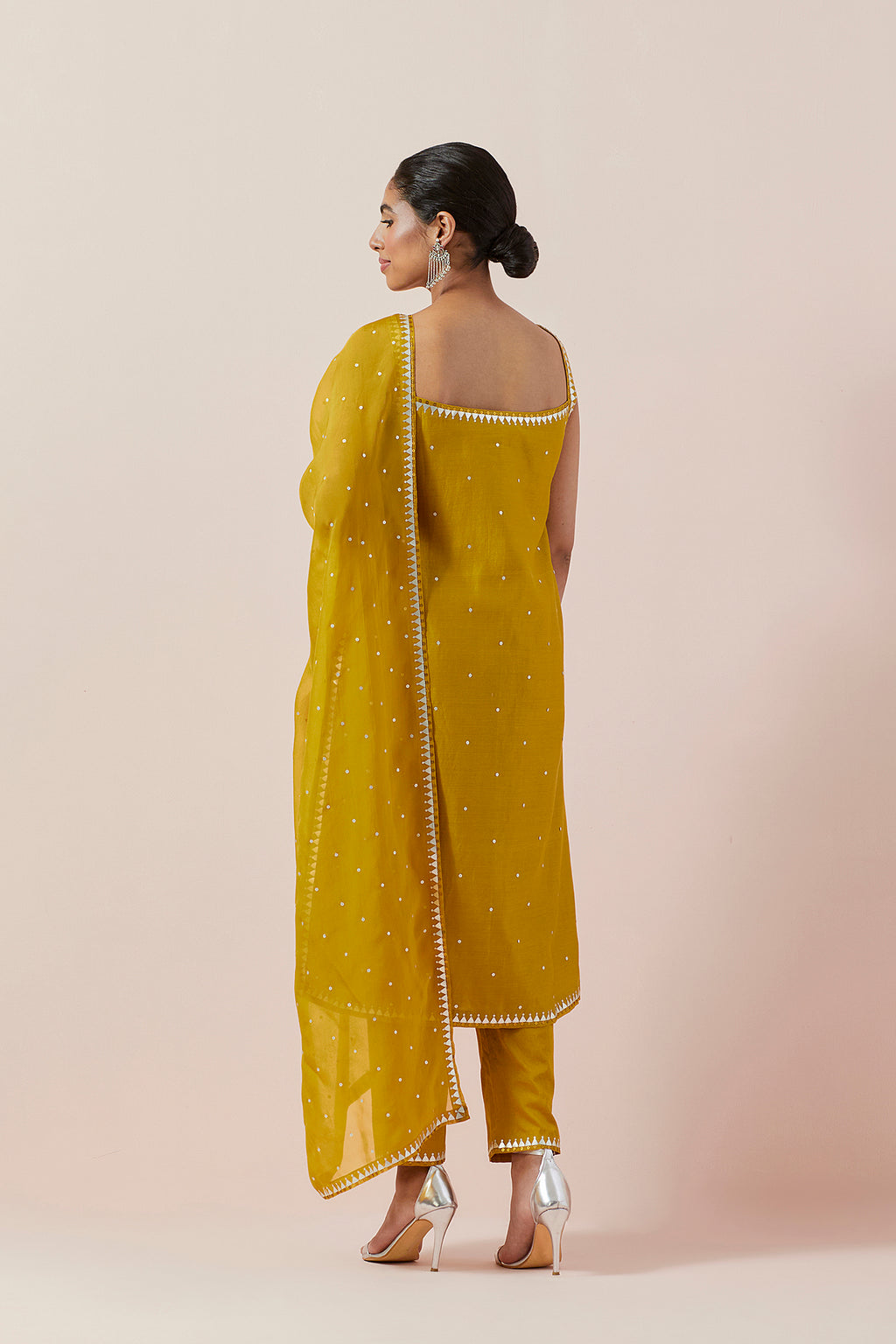 Jaal Border Kurta Set