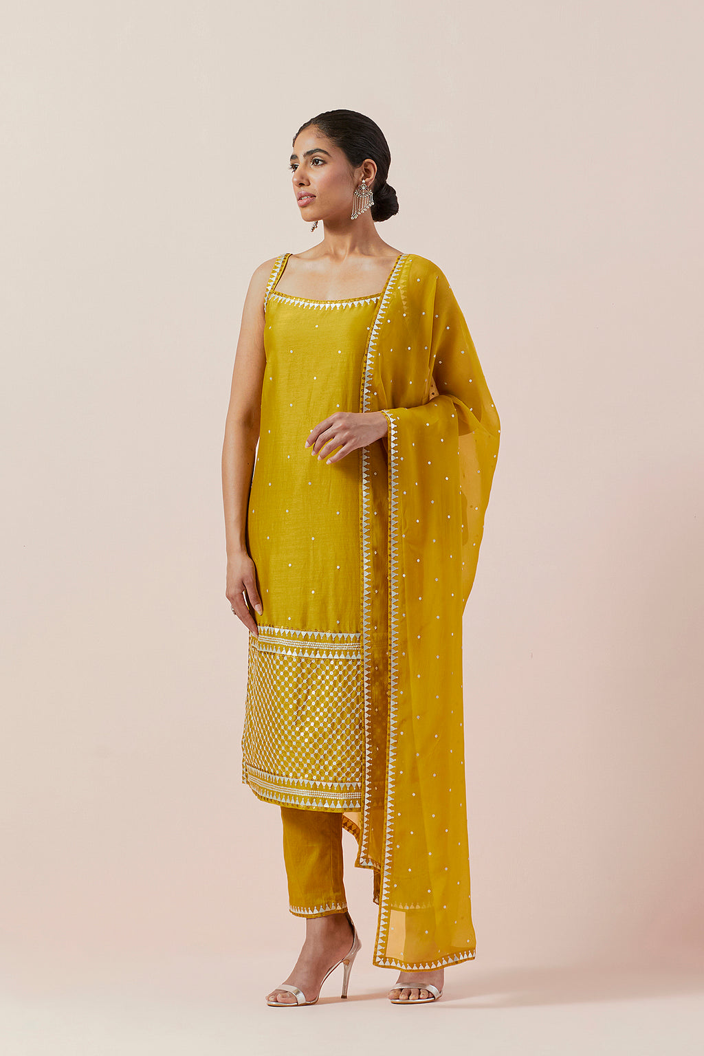 Jaal Border Kurta Set