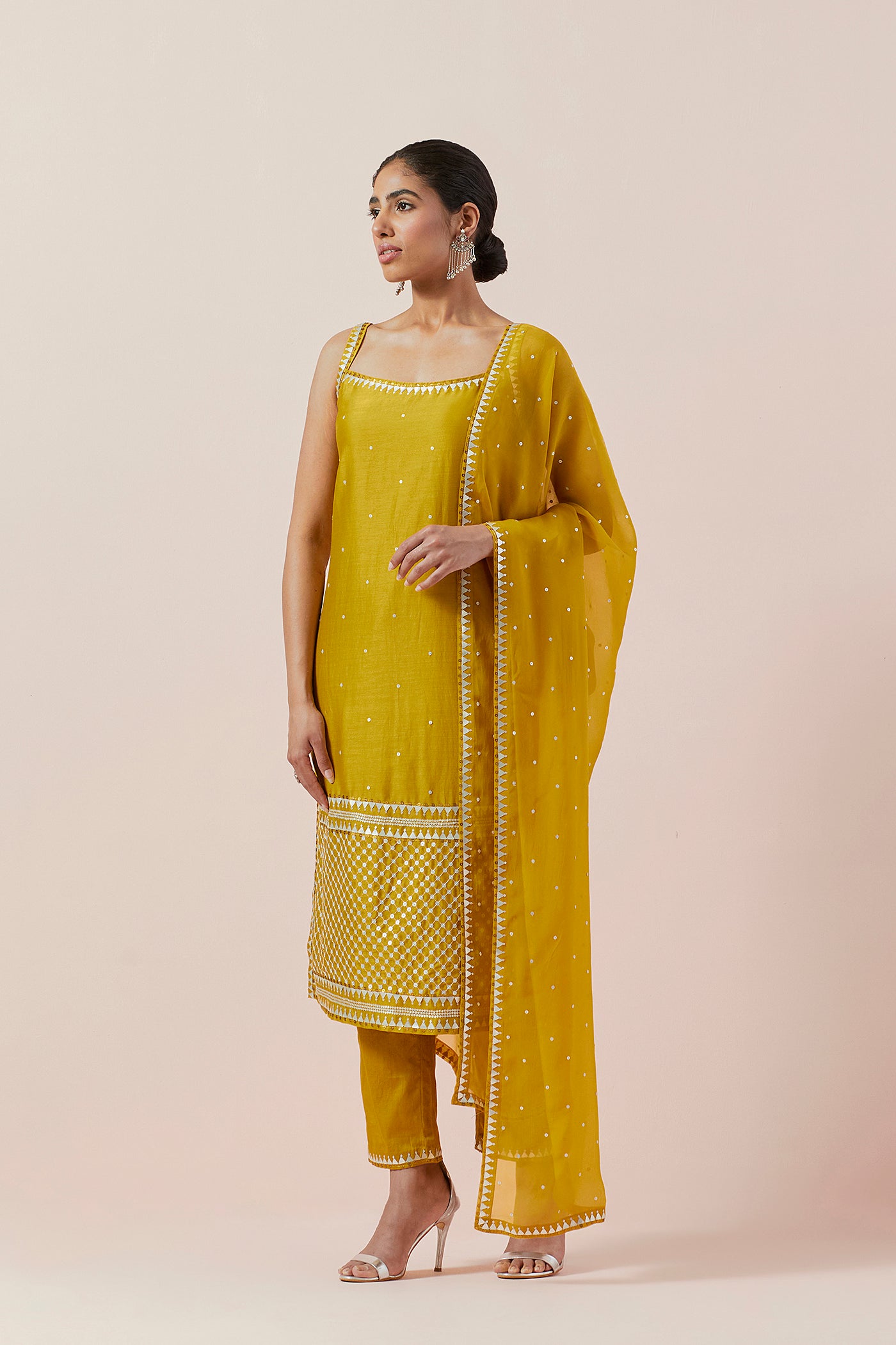 Jaal Border Kurta Set