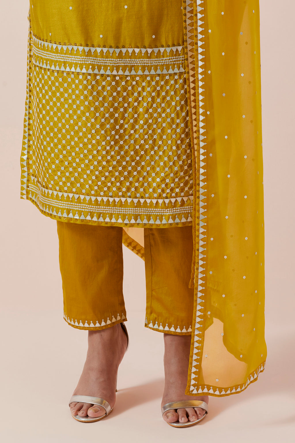 Jaal Border Kurta Set