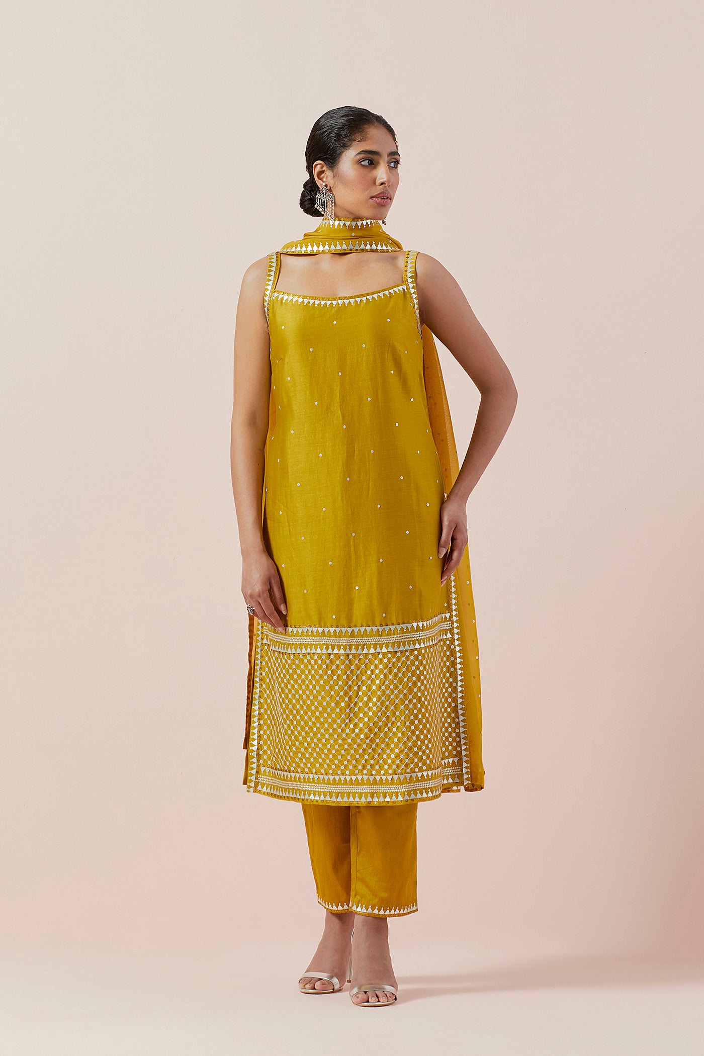 Jaal Border Kurta Set