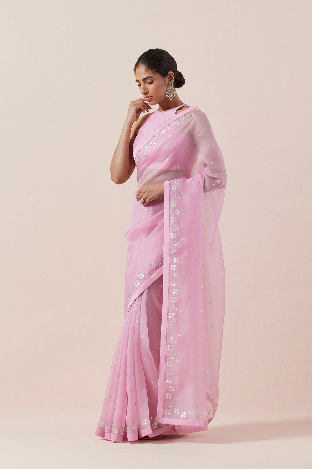 Four-Petal Floral Tendril Saree Set