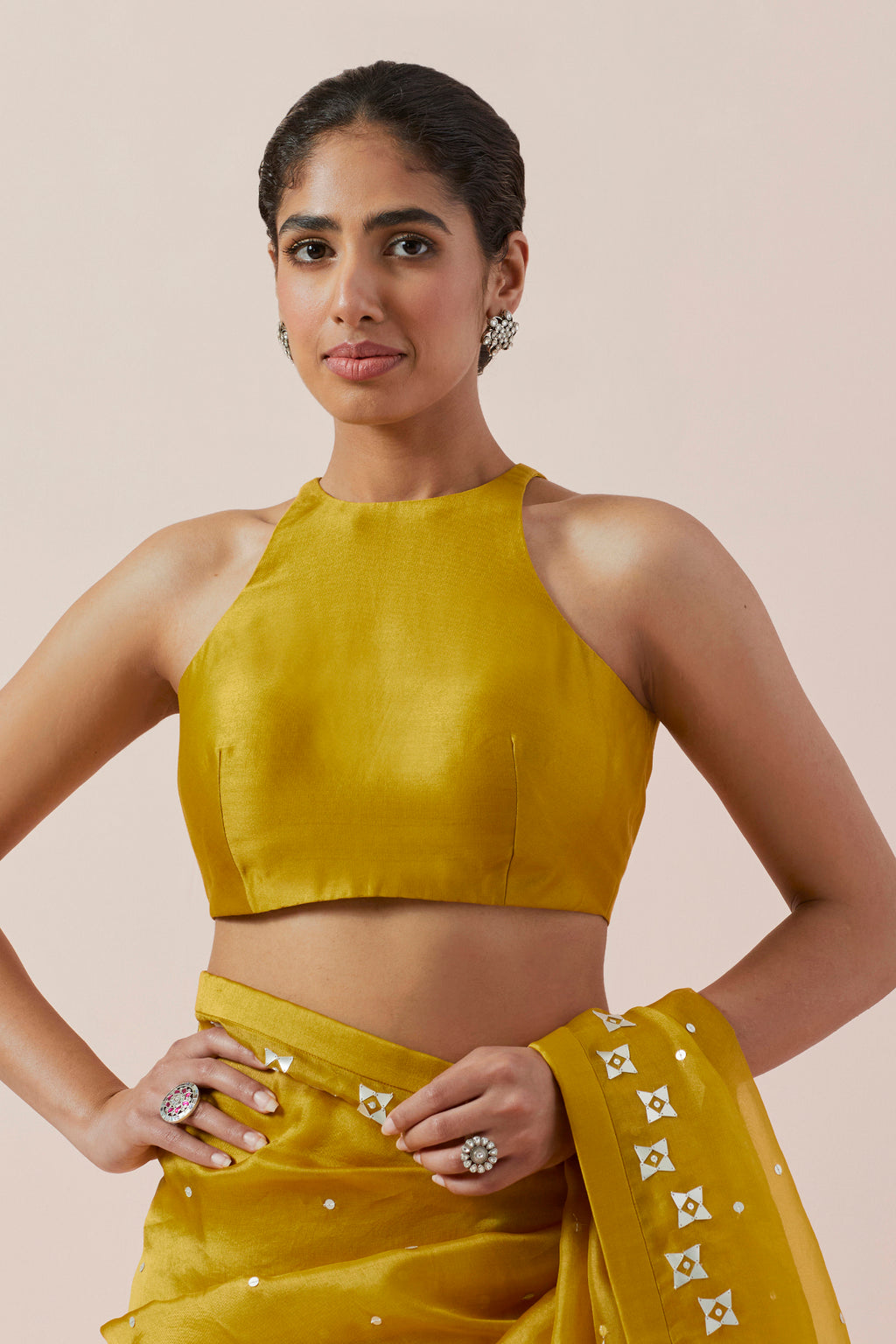 Four-Petal Floral Tendril Saree Set