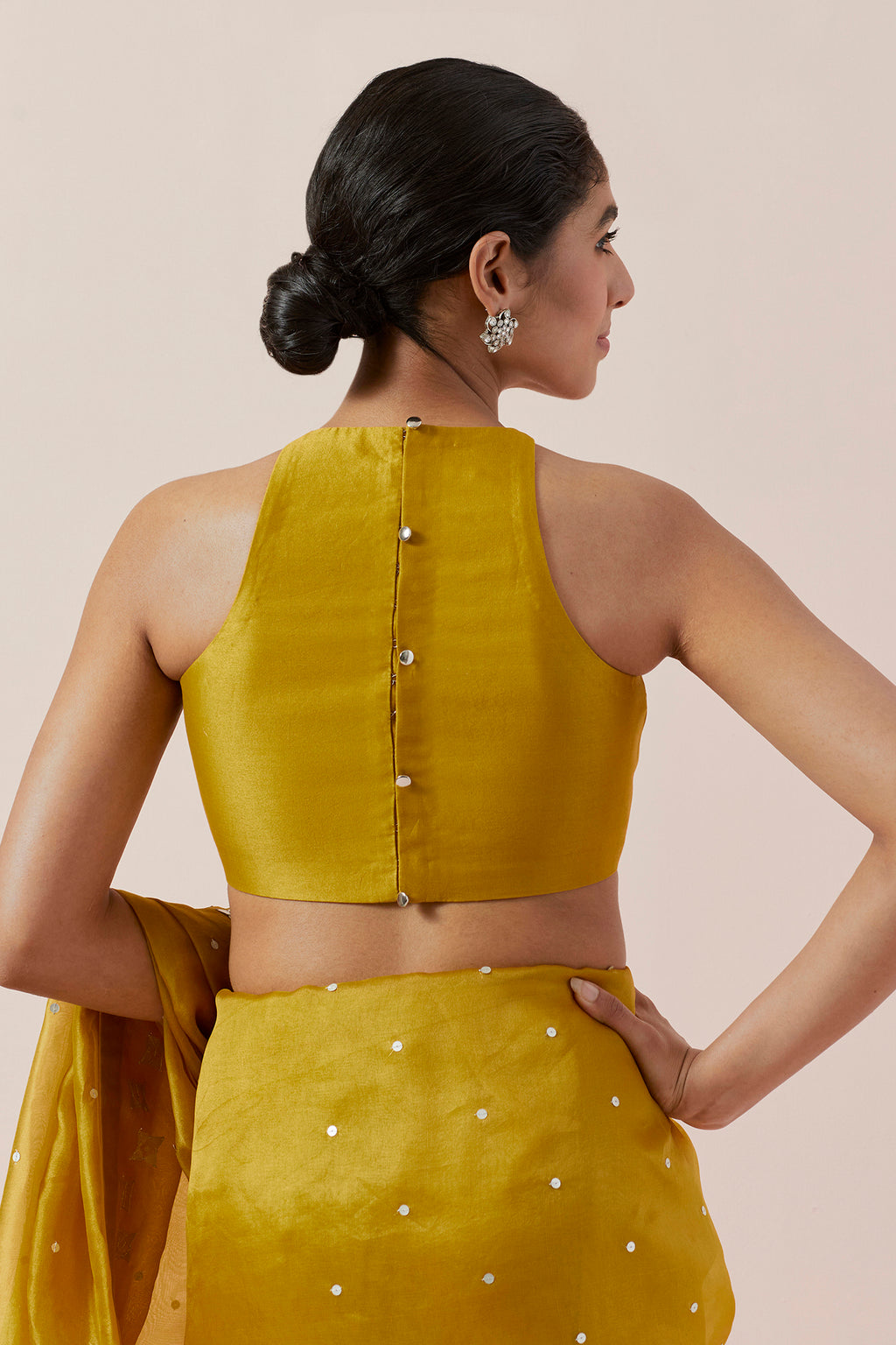 Four-Petal Floral Tendril Saree Set