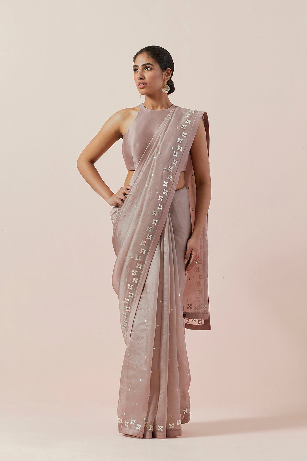 Four-Petal Floral Tendril Saree Set