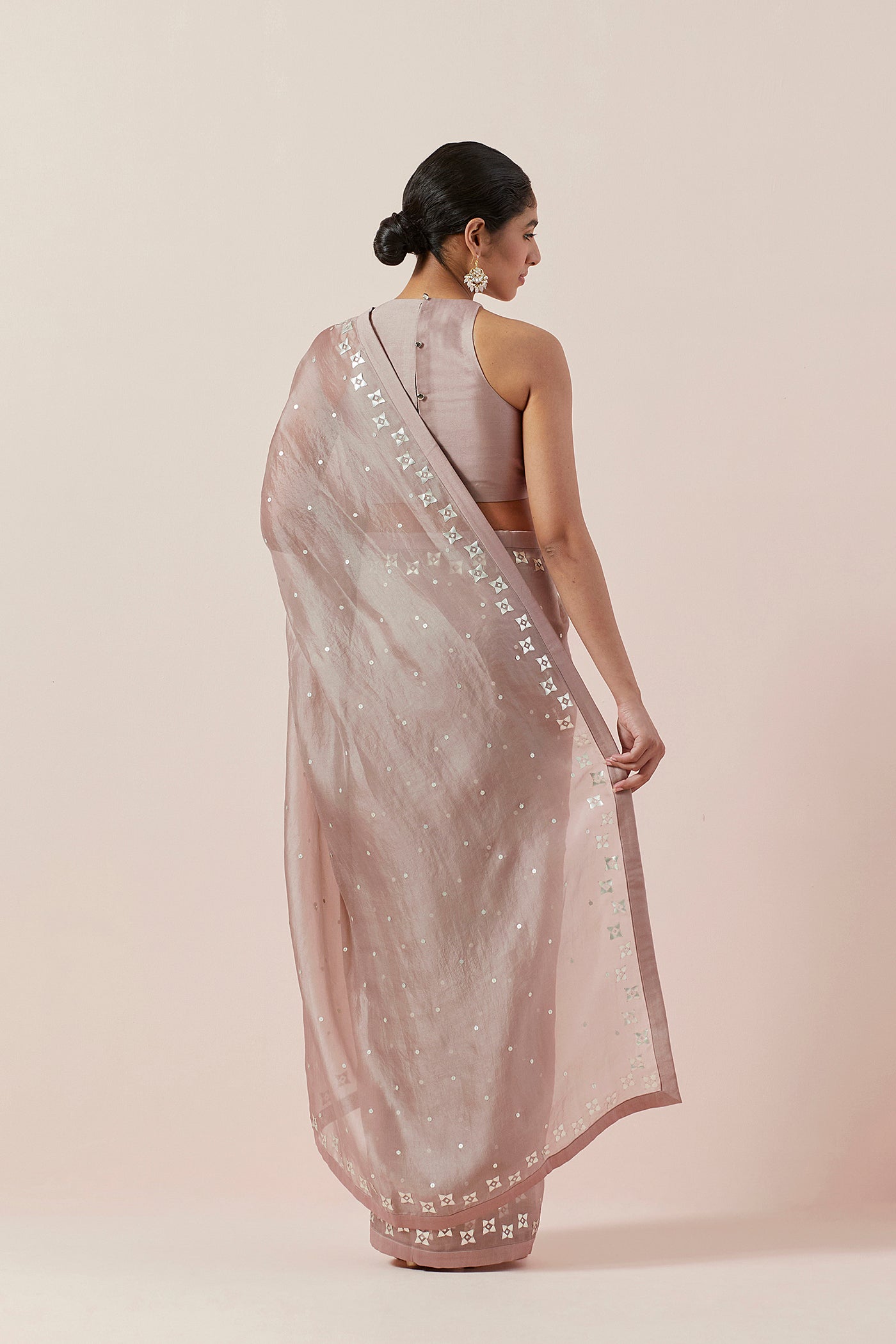 Four-Petal Floral Tendril Saree Set