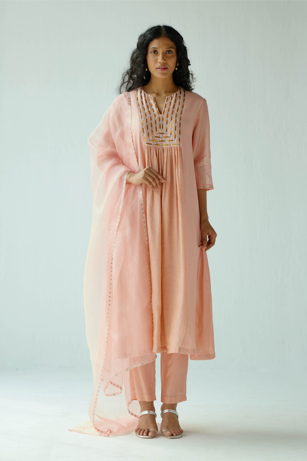 Concentric Lines Yoke Kurta Set
