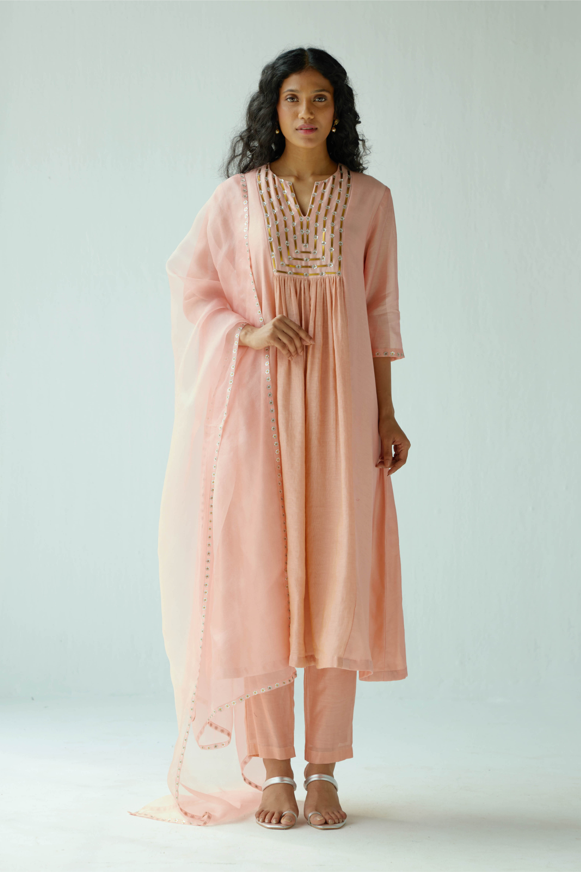 Concentric Lines Yoke Kurta Set