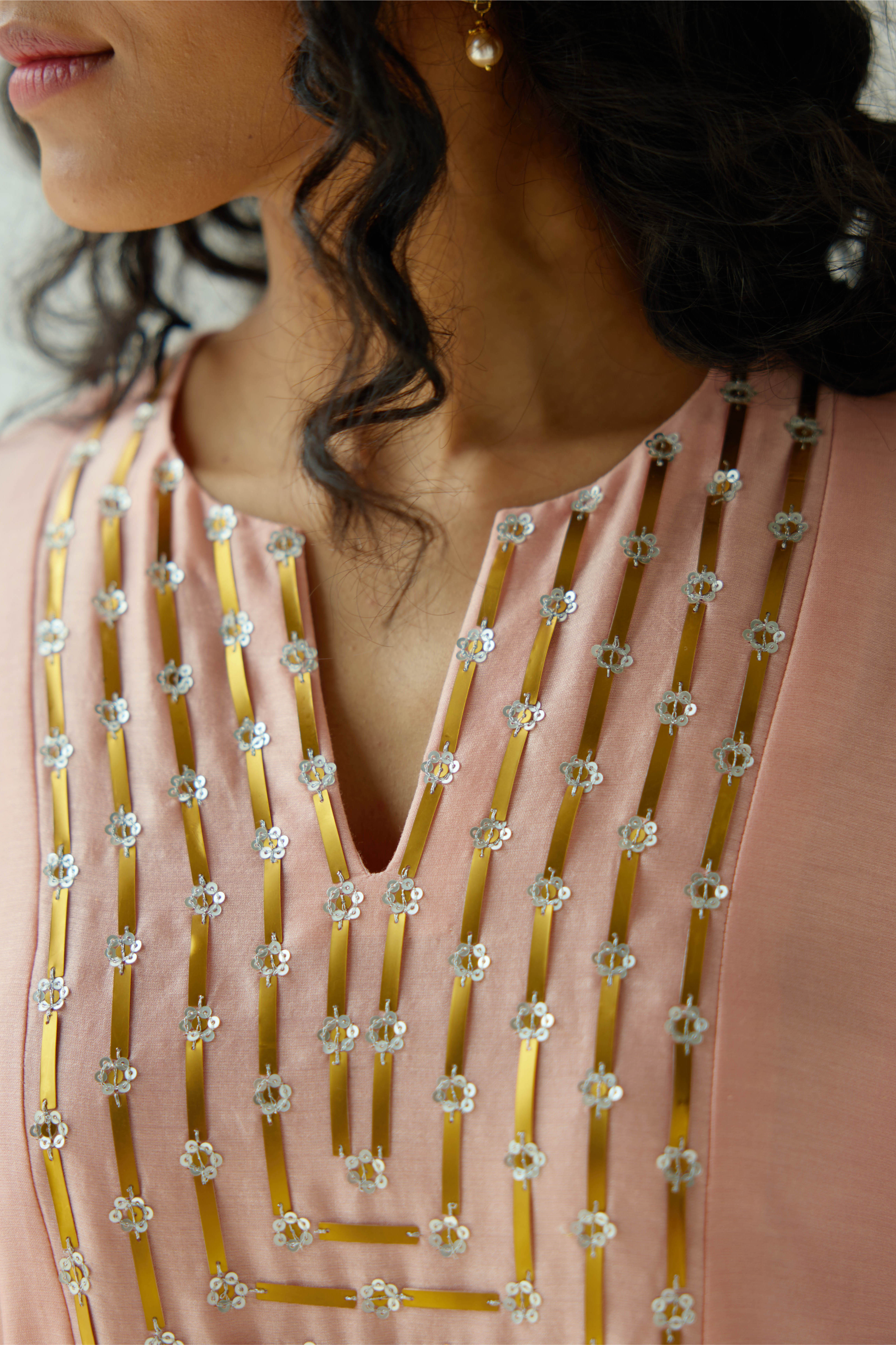 Concentric Lines Yoke Kurta Set