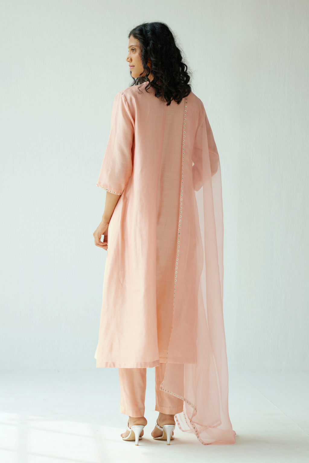 Concentric Lines Yoke Kurta Set