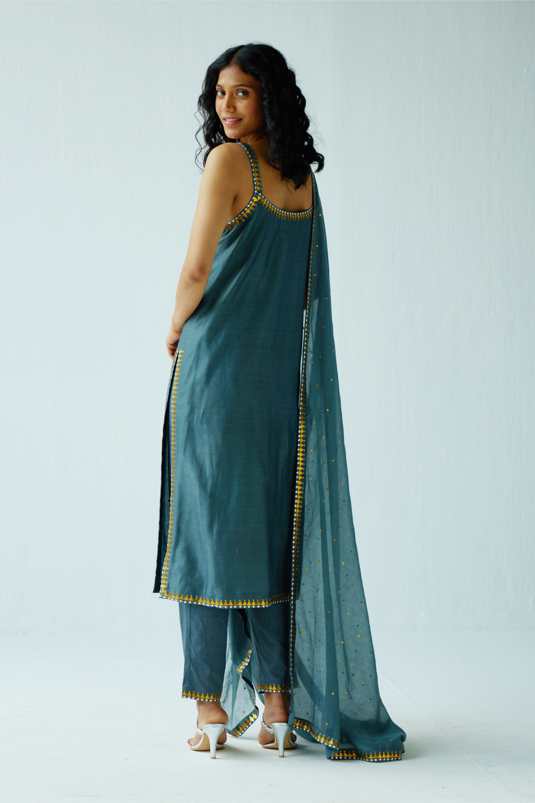 Pyramid Motif Strappy Kurta Set