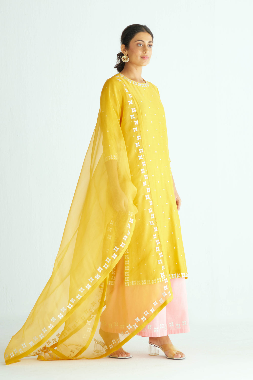 Four-Petal Floral Tendril Kurta Set