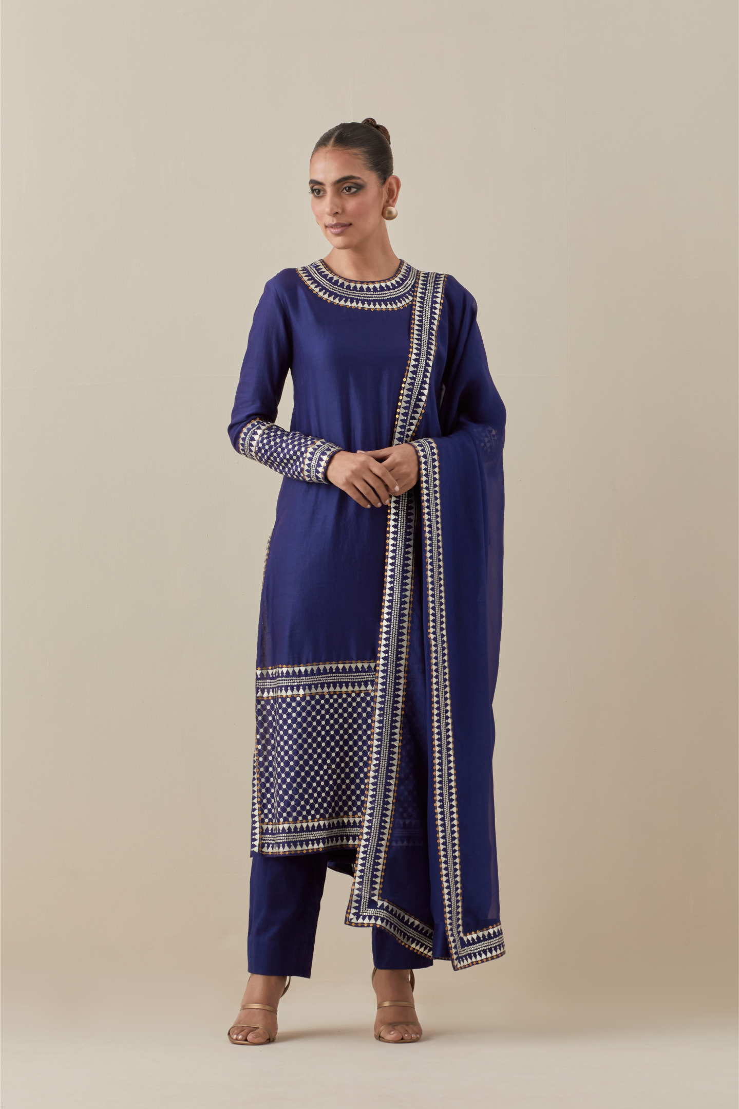 Jaal Border Kurta Set