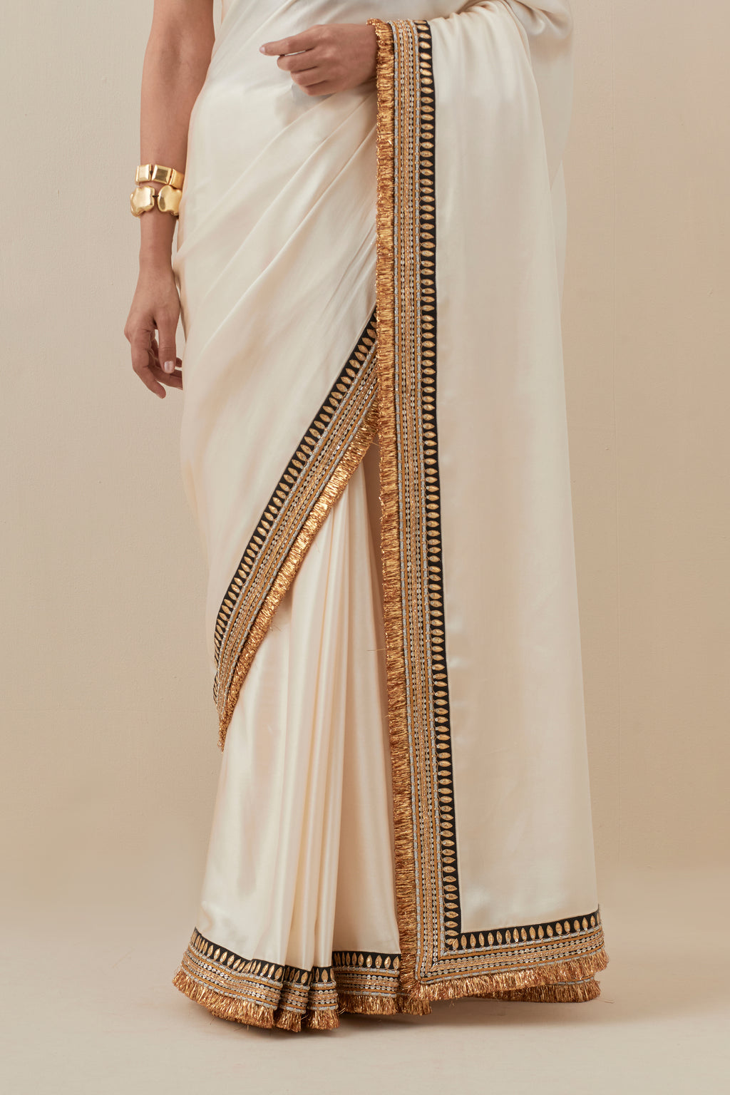 Gota And Jhaalar Border Saree