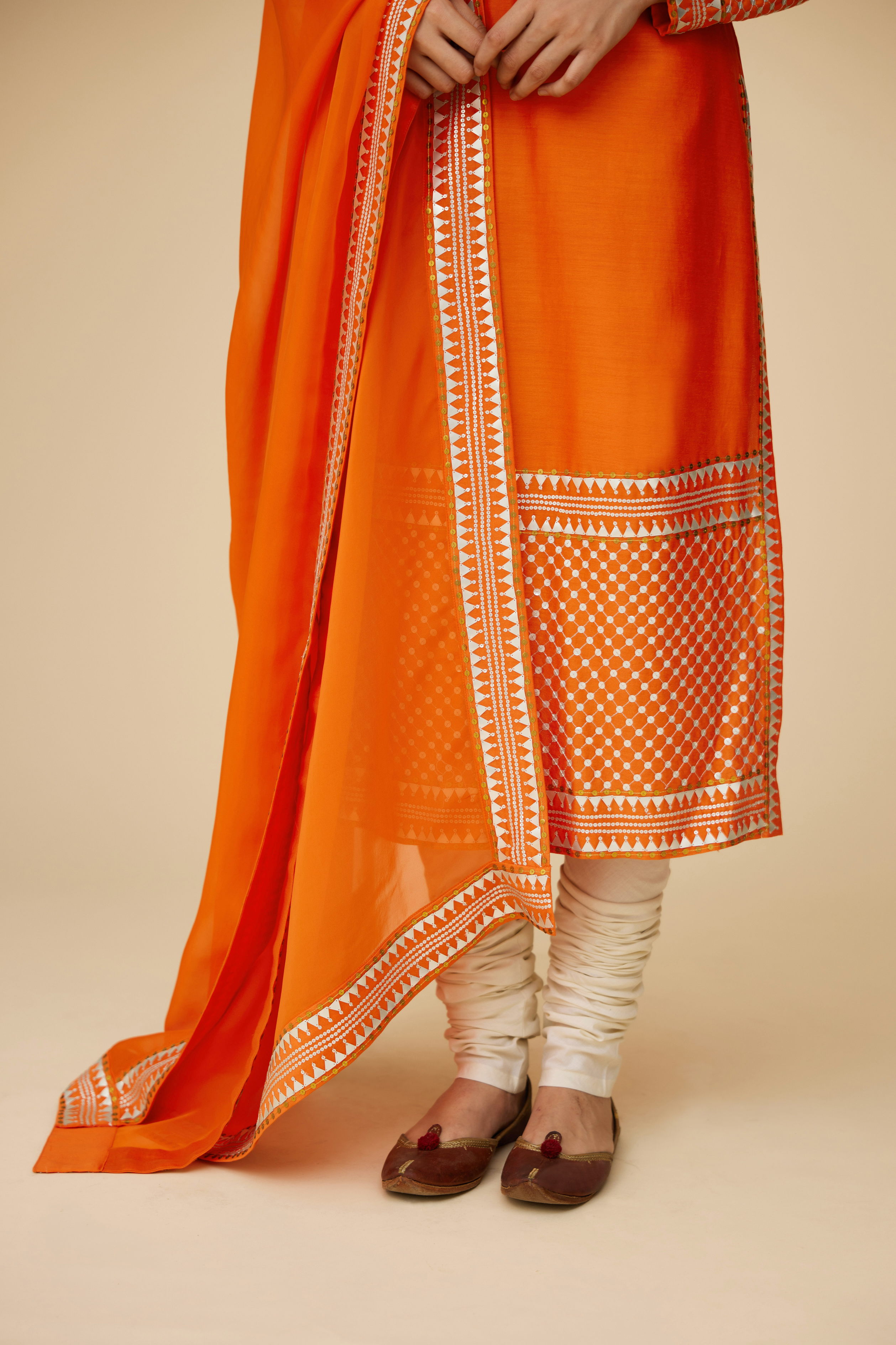 Jaal Border Kurta Set