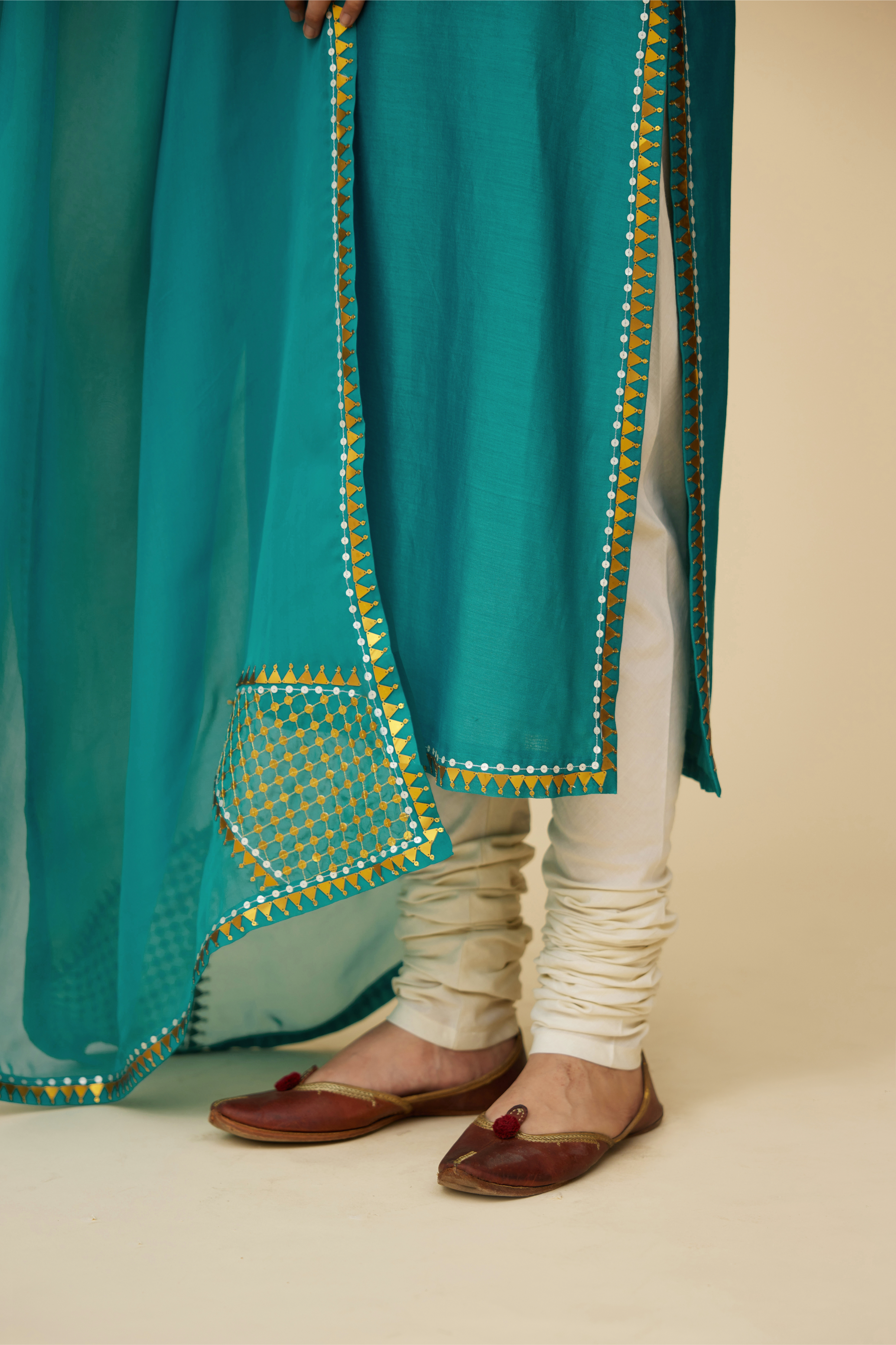 Choker Yoke Kurta Set