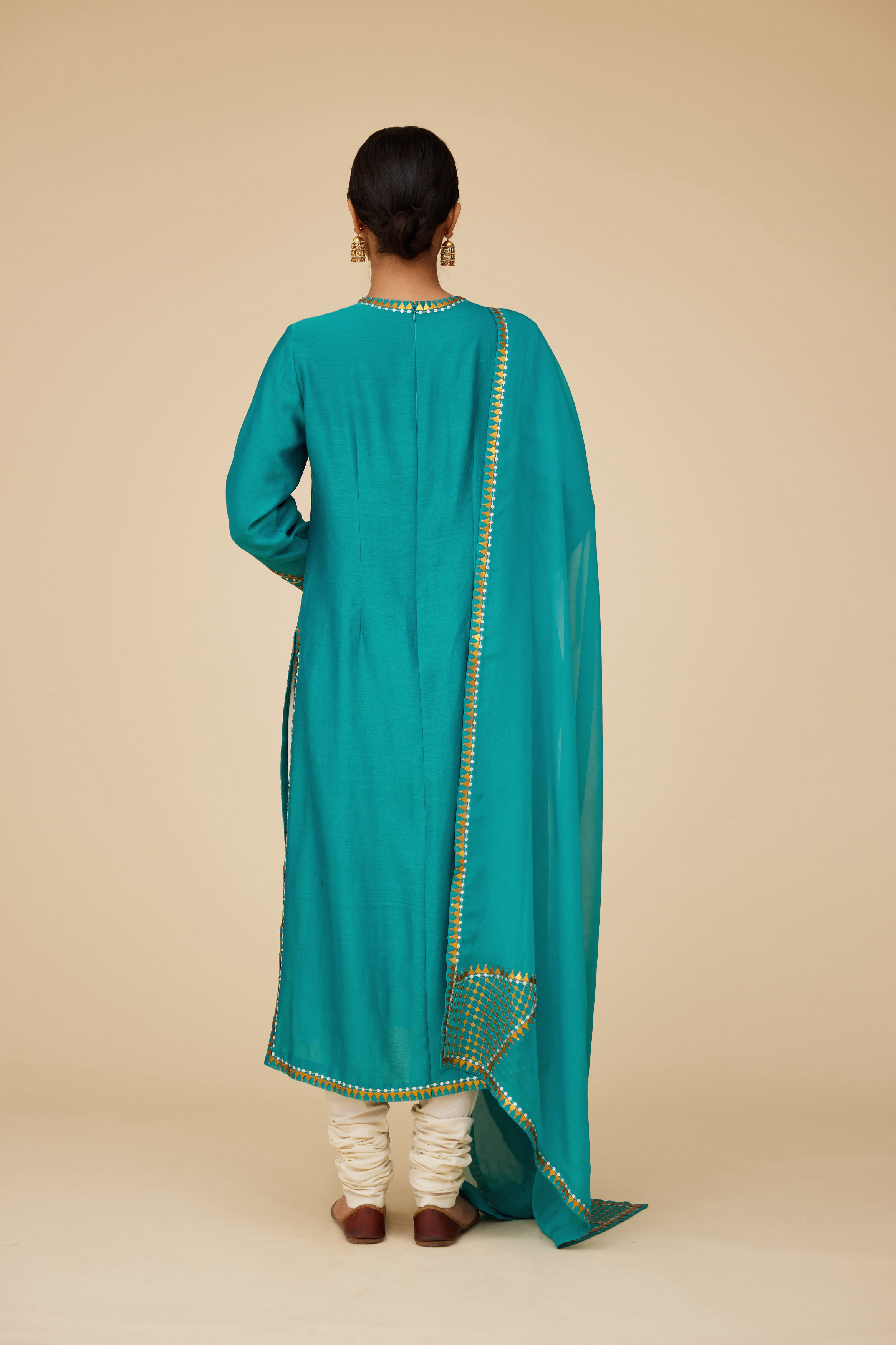 Choker Yoke Kurta Set