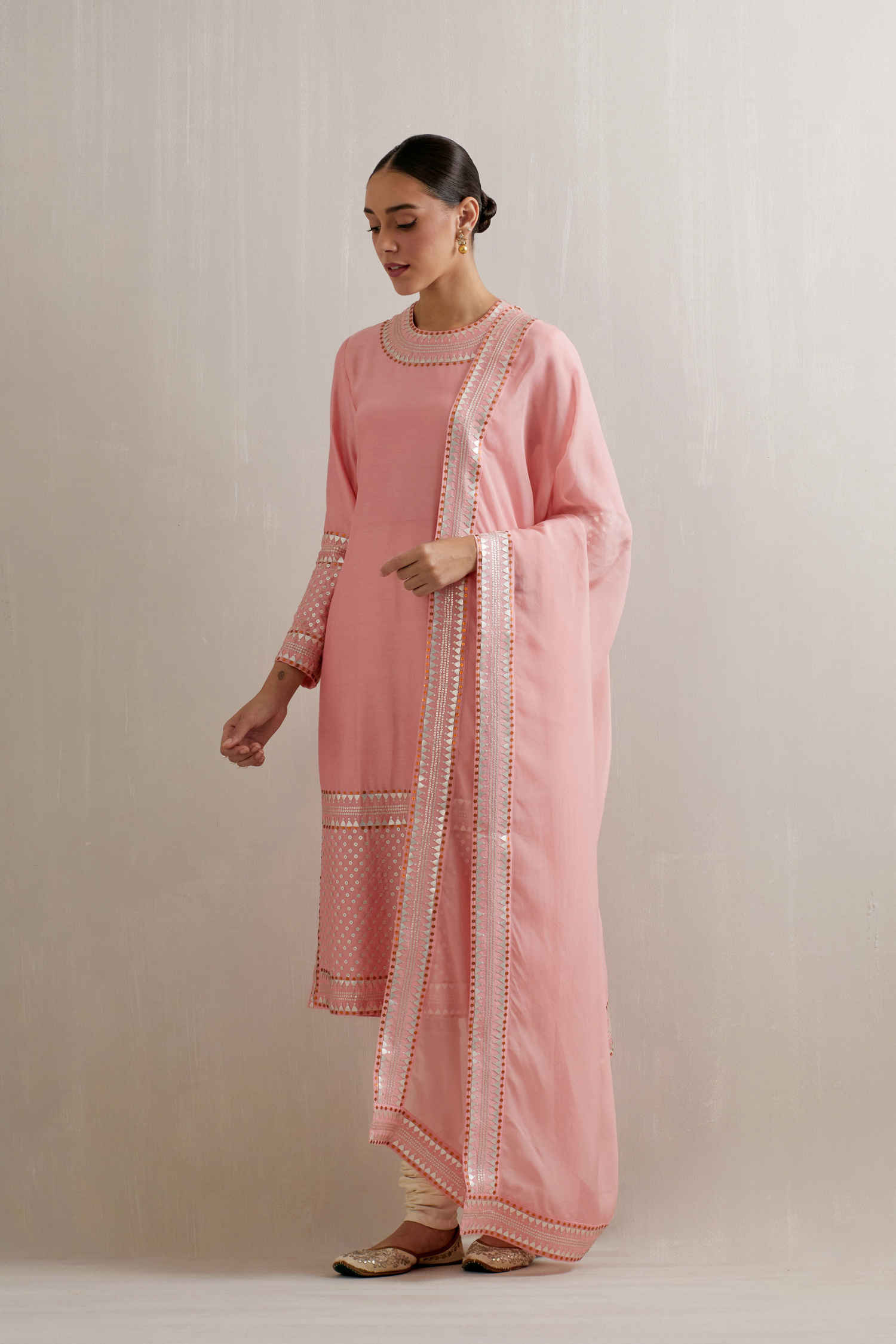 Jaal Border Kurta Set
