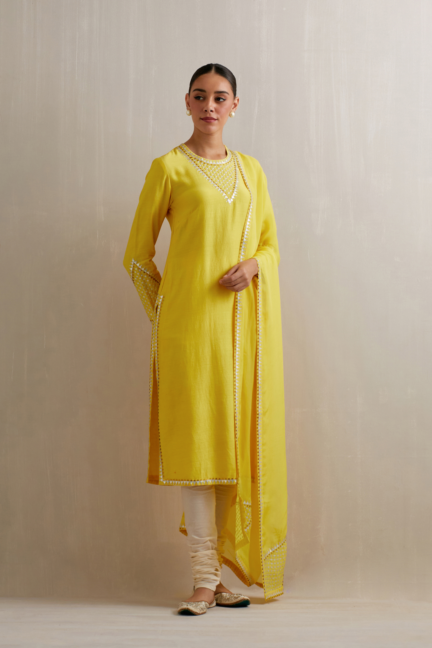 Choker Yoke Kurta Set