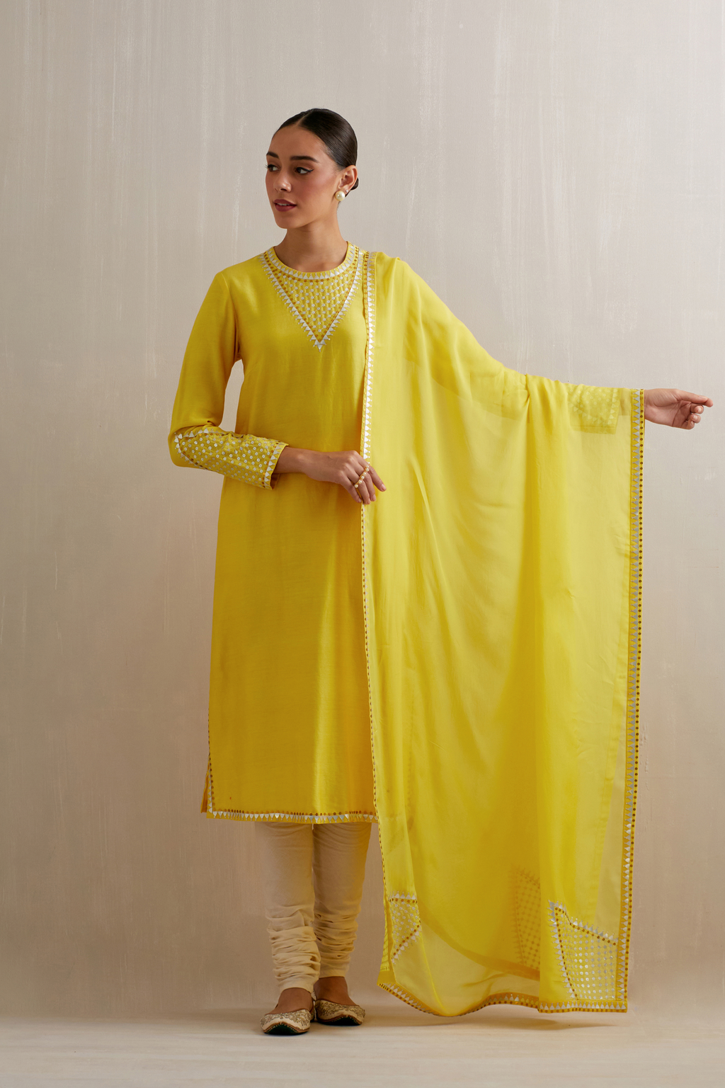 Choker Yoke Kurta Set