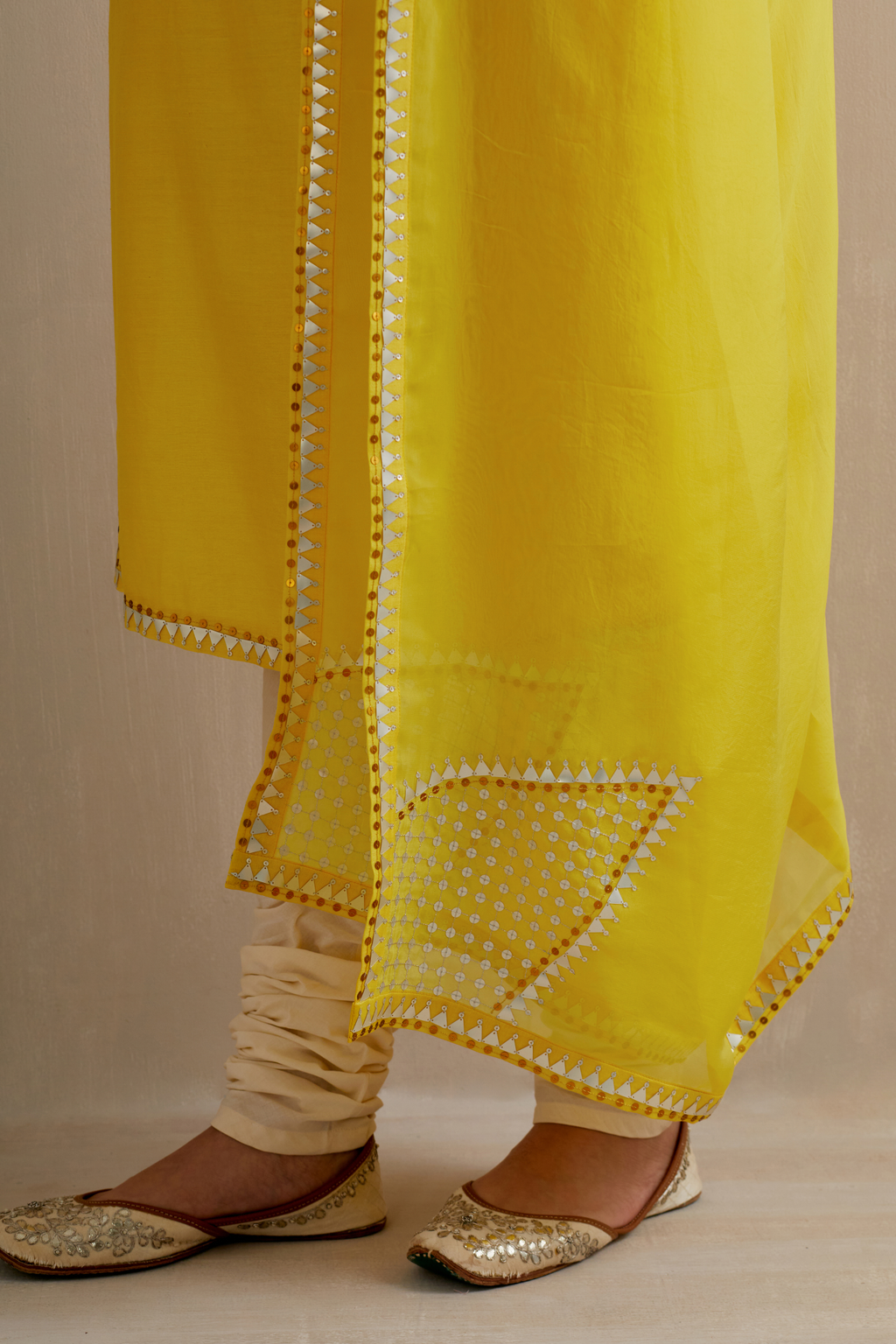Choker Yoke Kurta Set