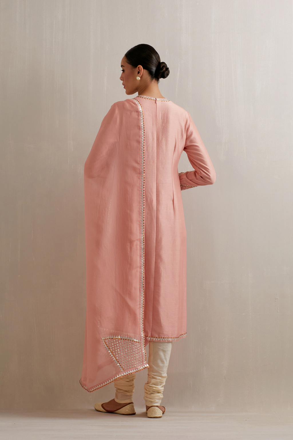 Choker Yoke Kurta Set