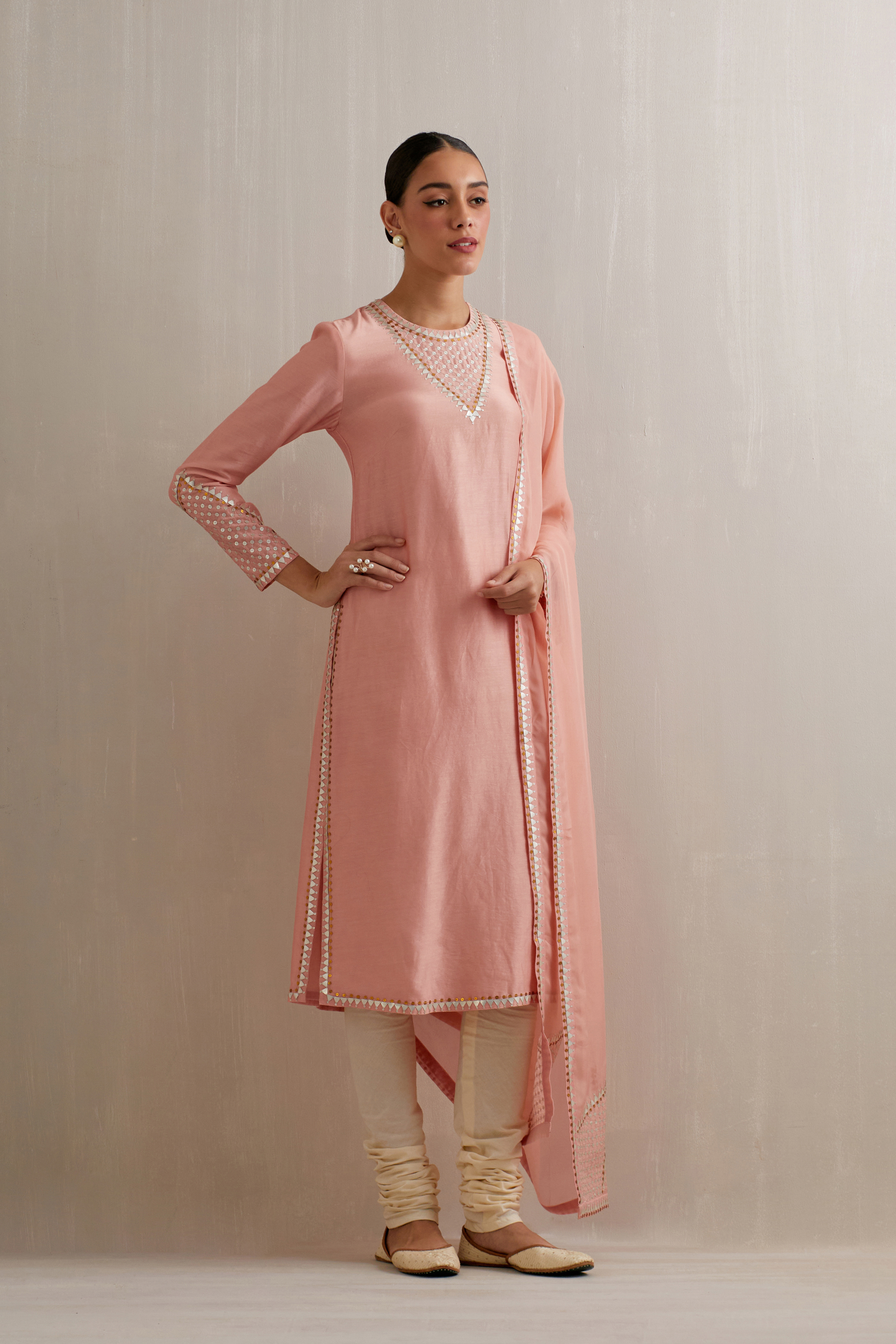 Choker Yoke Kurta Set