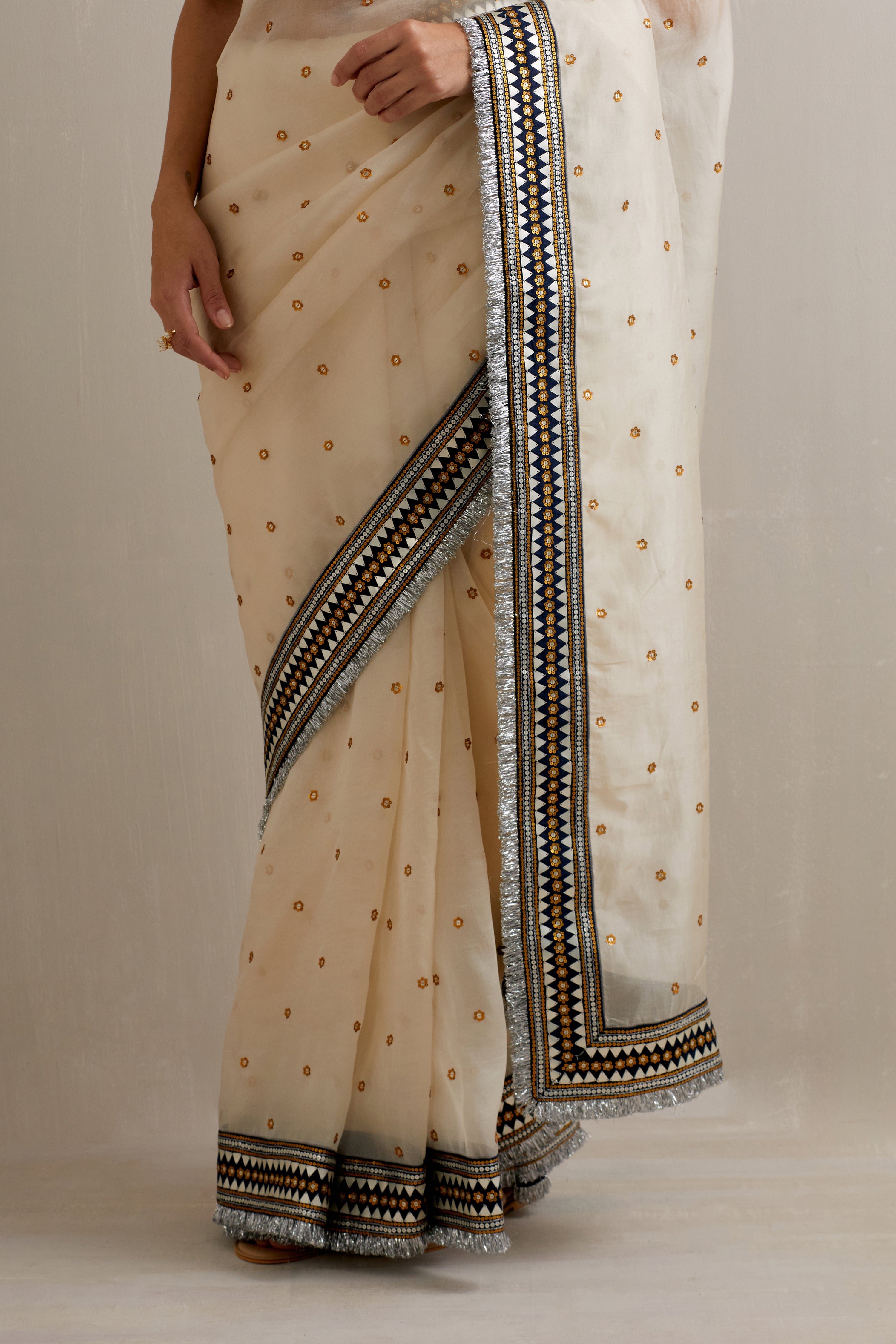 Mirrored Pyramids Border Saree Set