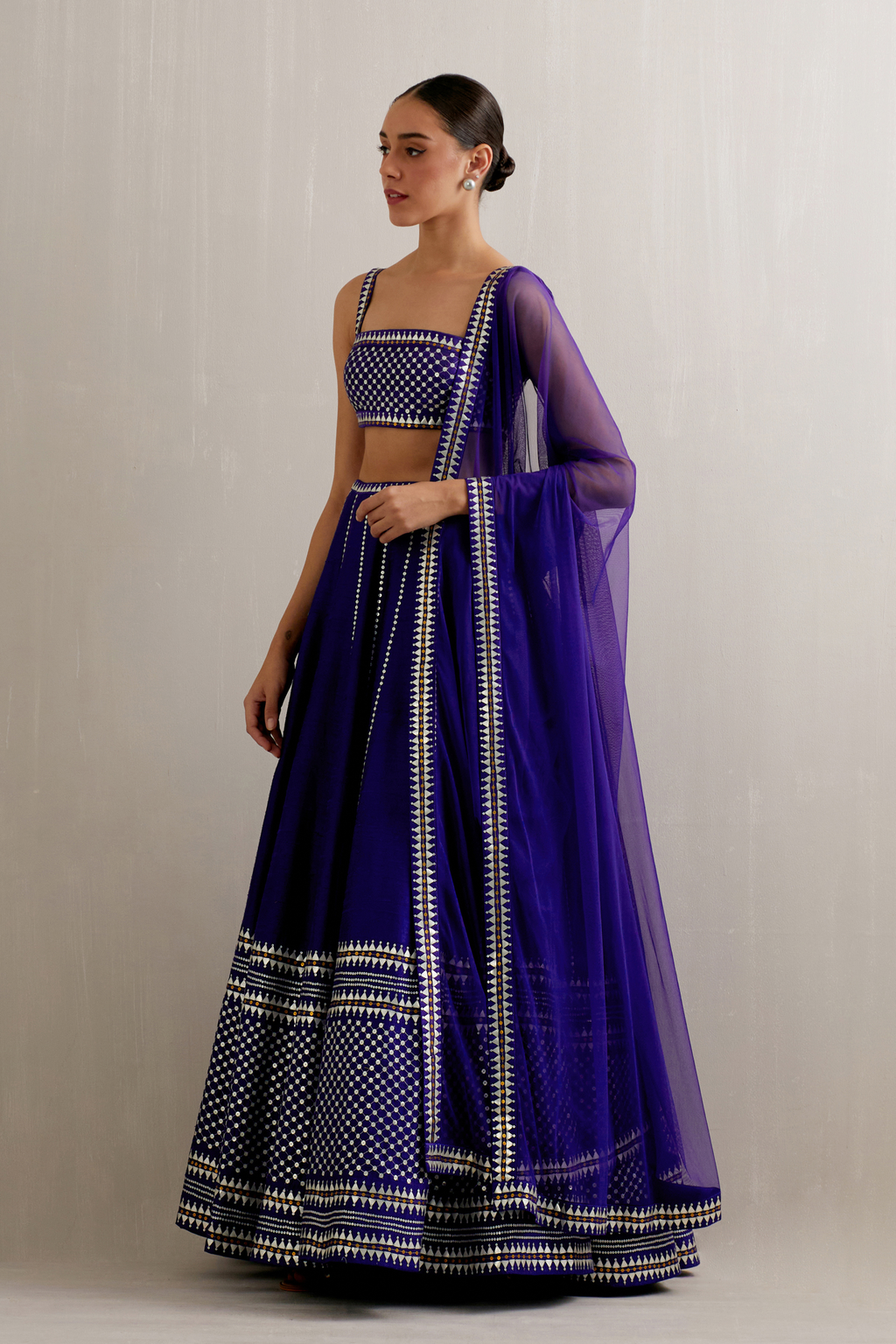 Jaal Border Lehenga Set