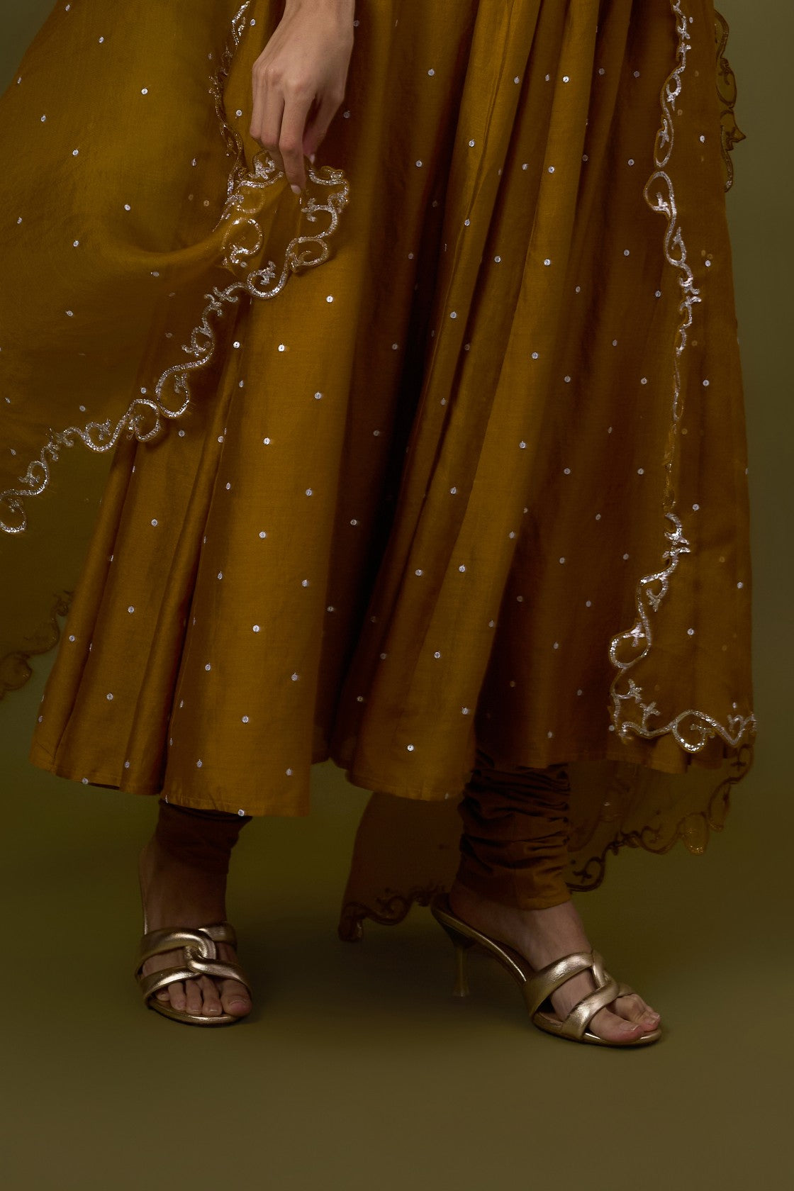 Baroque Scallop Anarkali Set