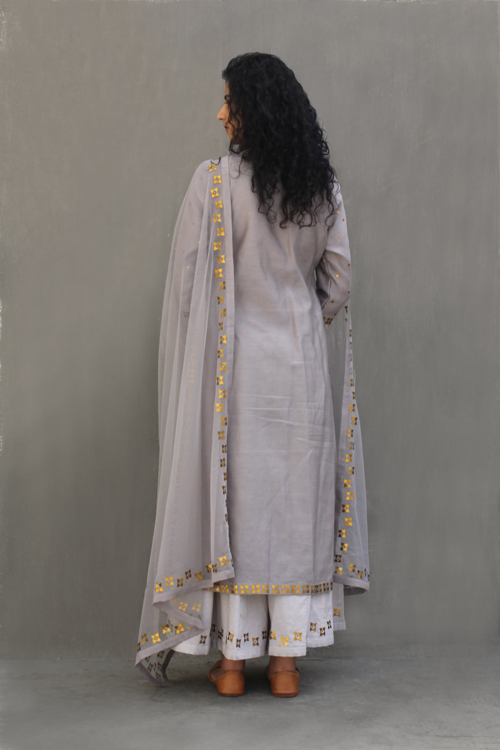 Four-Petal Floral Tendril Kurta Set