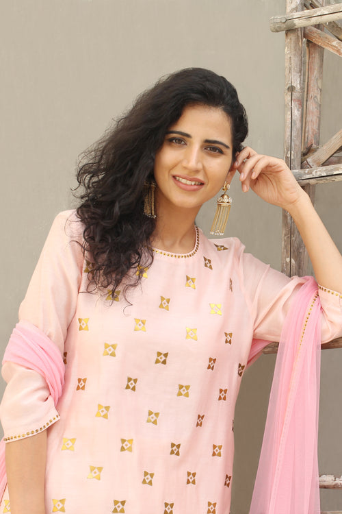 All Over Four-Petal Floral Motifs Kurta Set