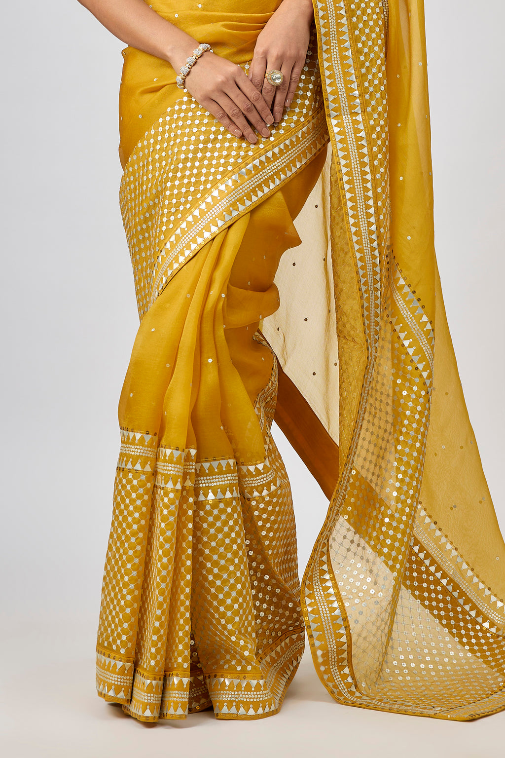 Jaal Border Saree Set