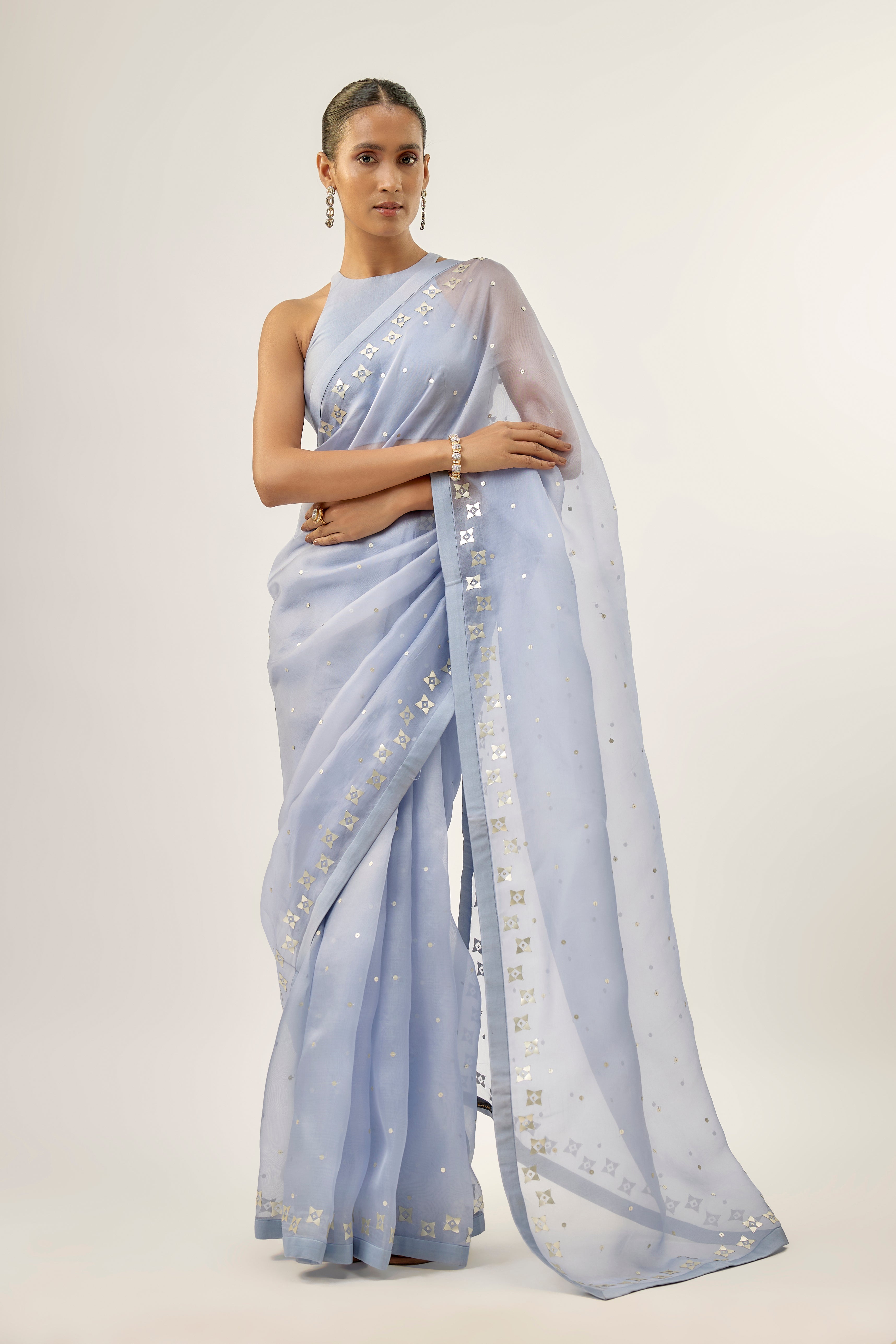 Four-Petal Floral Tendril Saree Set