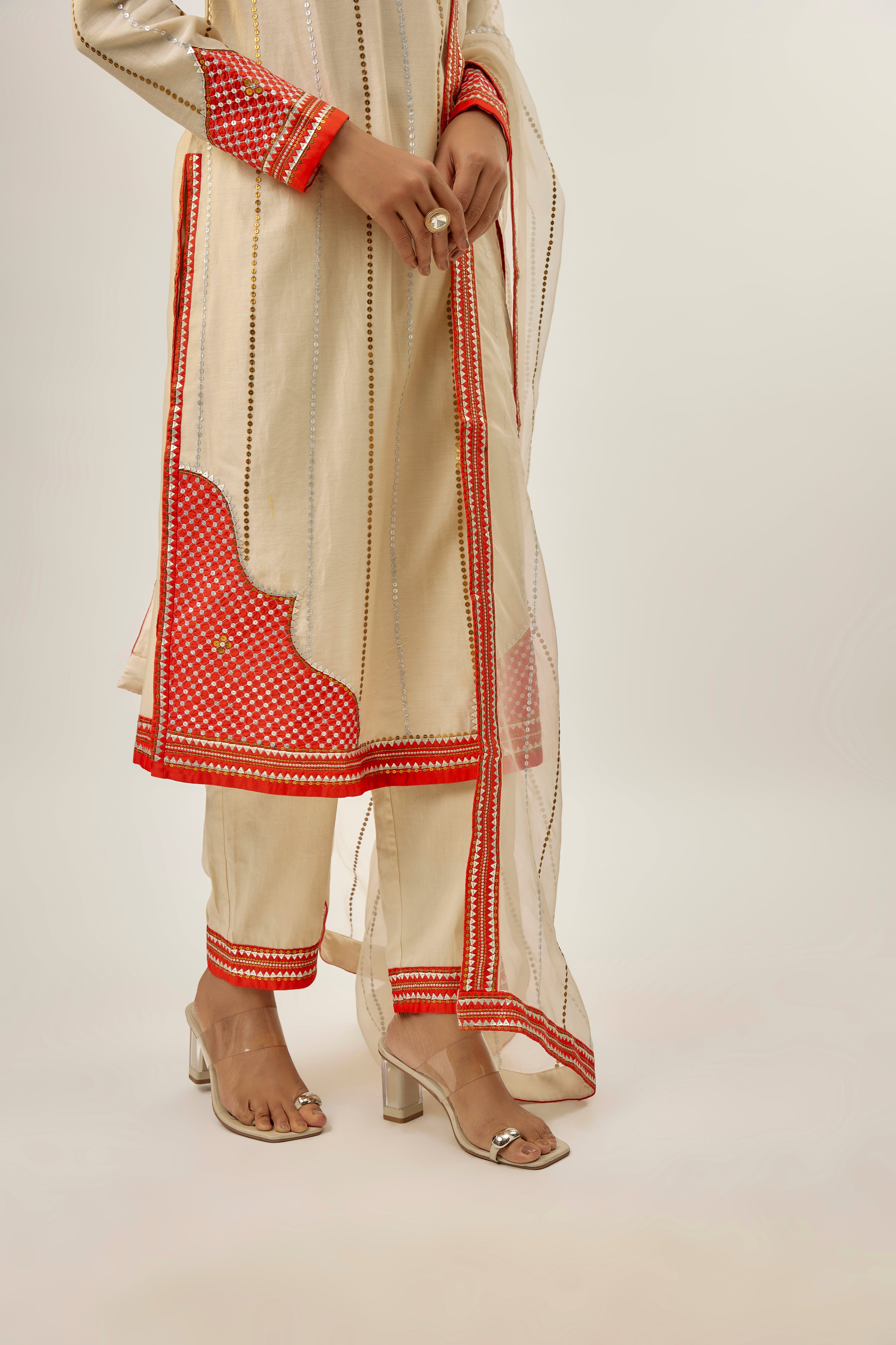 Jharokha And Jaal Kurta Set