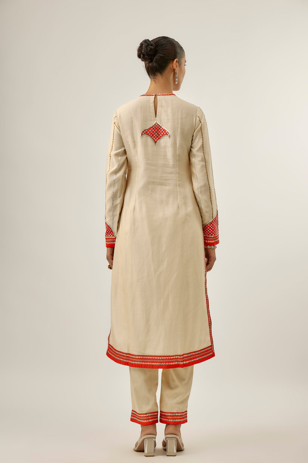 Jharokha And Jaal Kurta Set