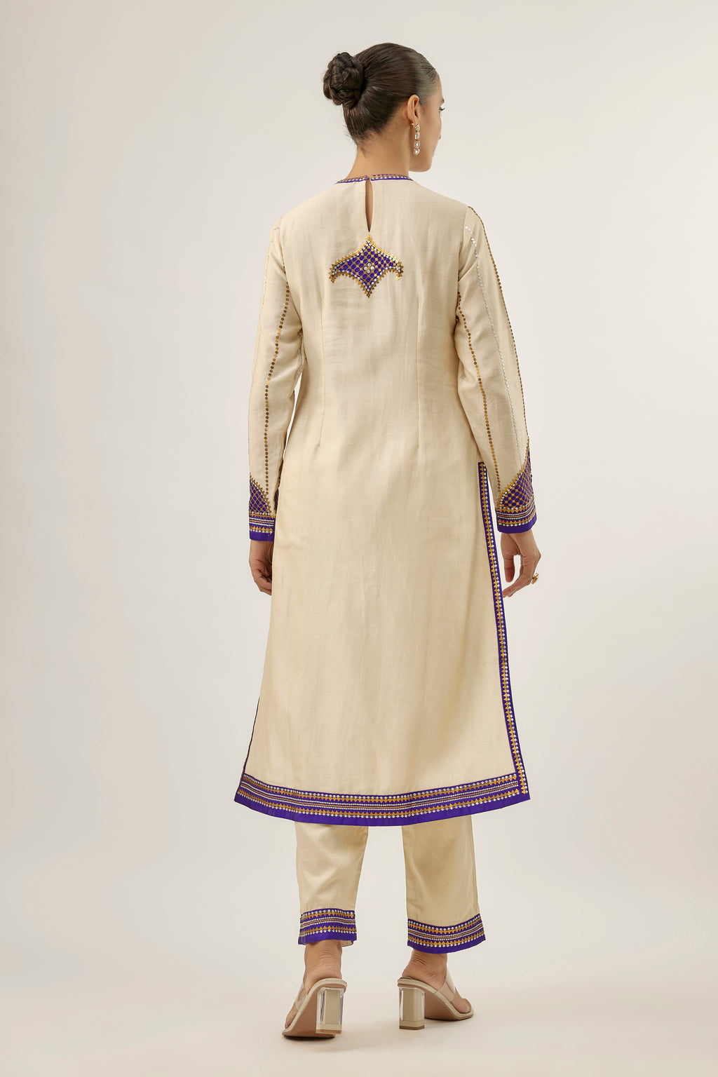 Jharokha And Jaal Kurta Set