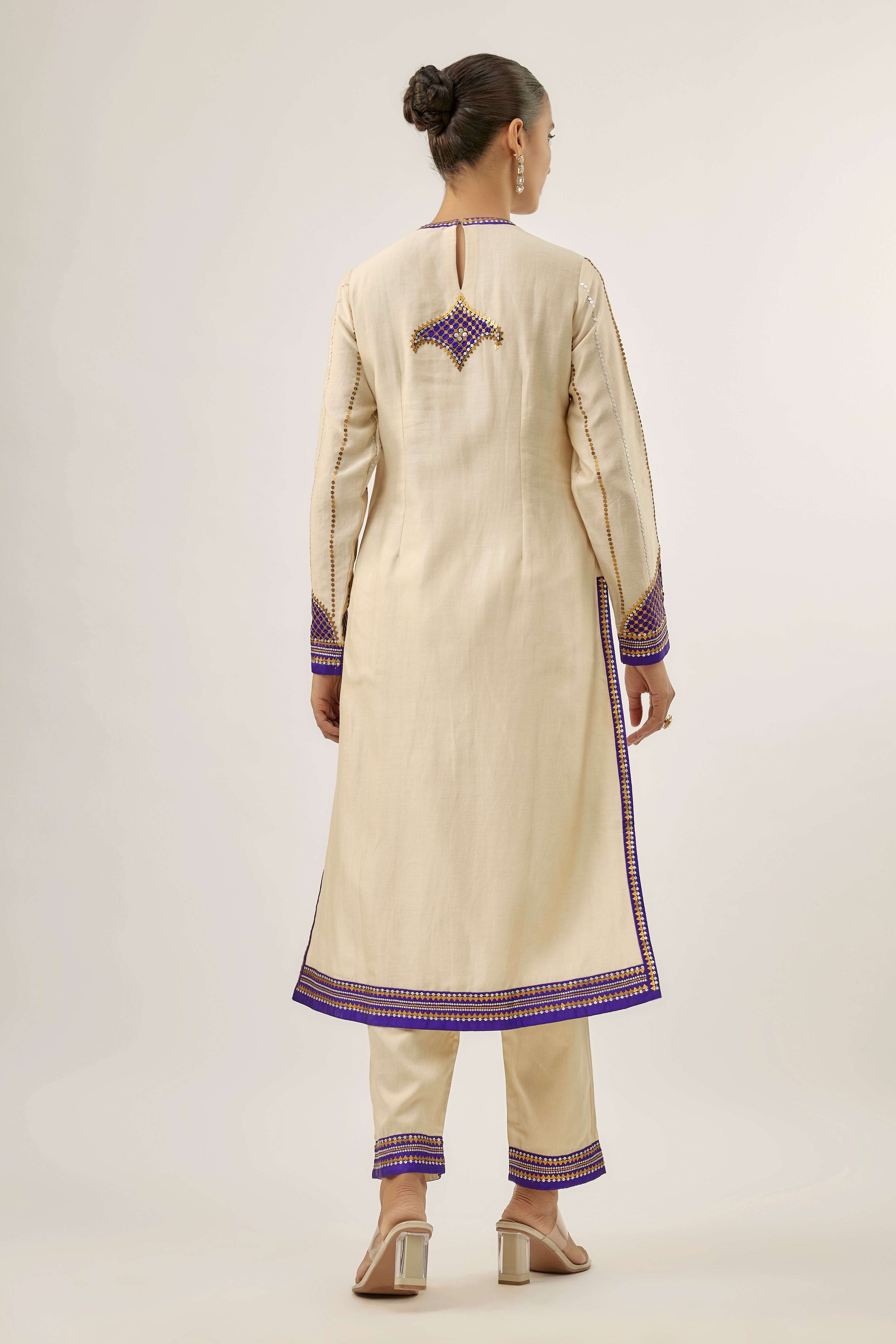 Jharokha And Jaal Kurta Set
