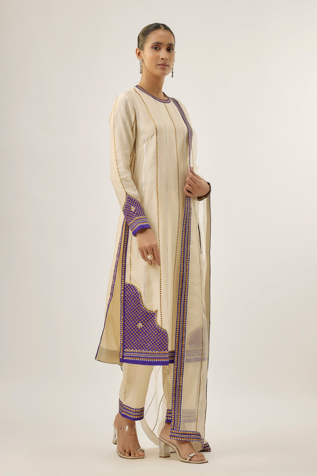 Jharokha And Jaal Kurta Set