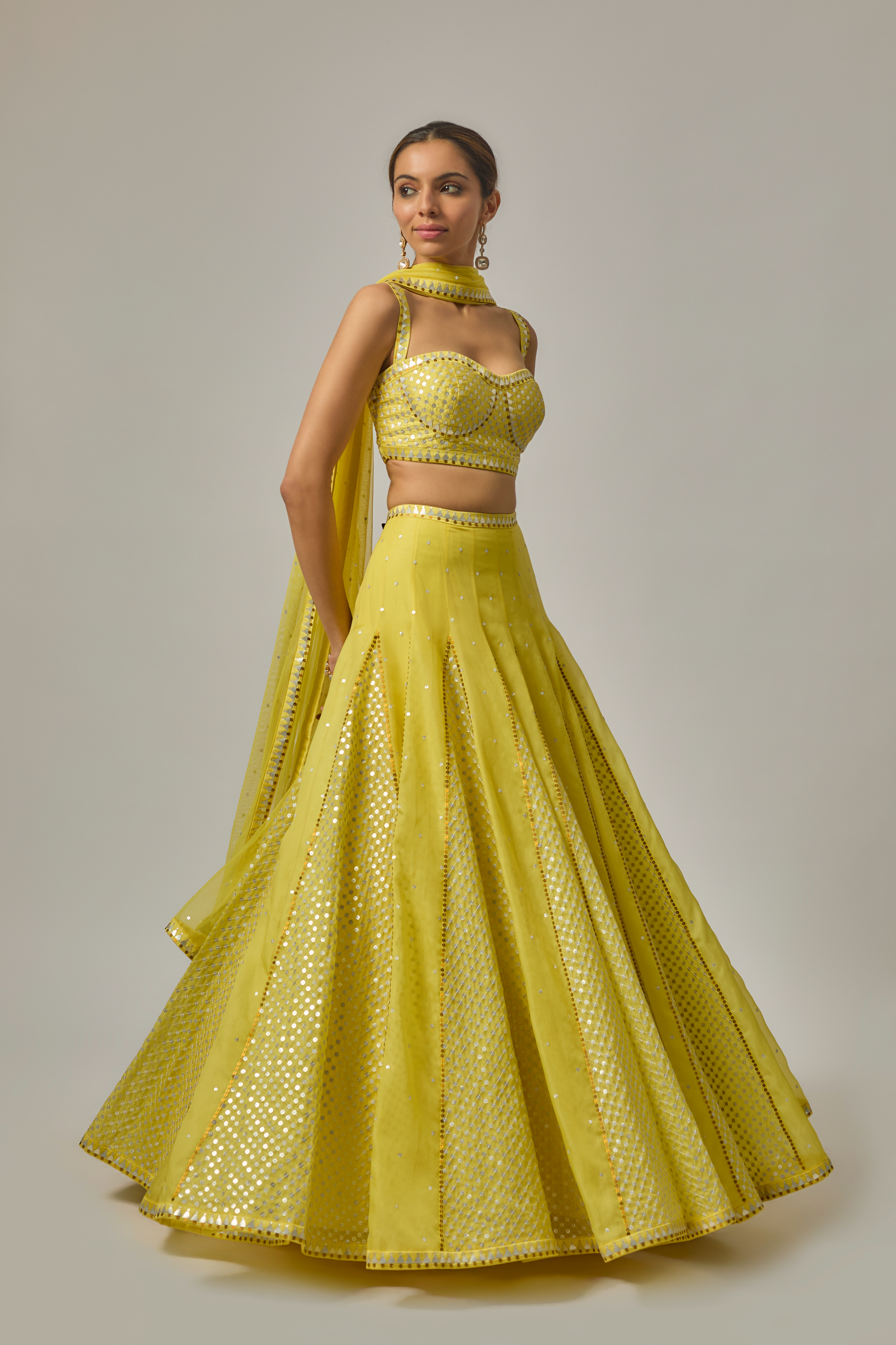 Jaal Godets Lehenga Set