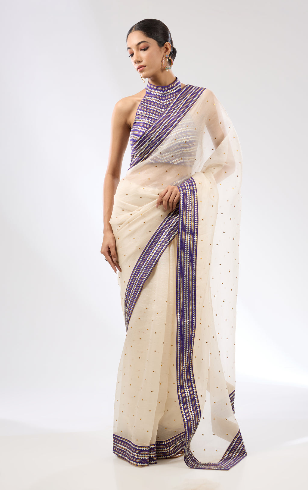 Inverted Mini Fence Border Saree Set