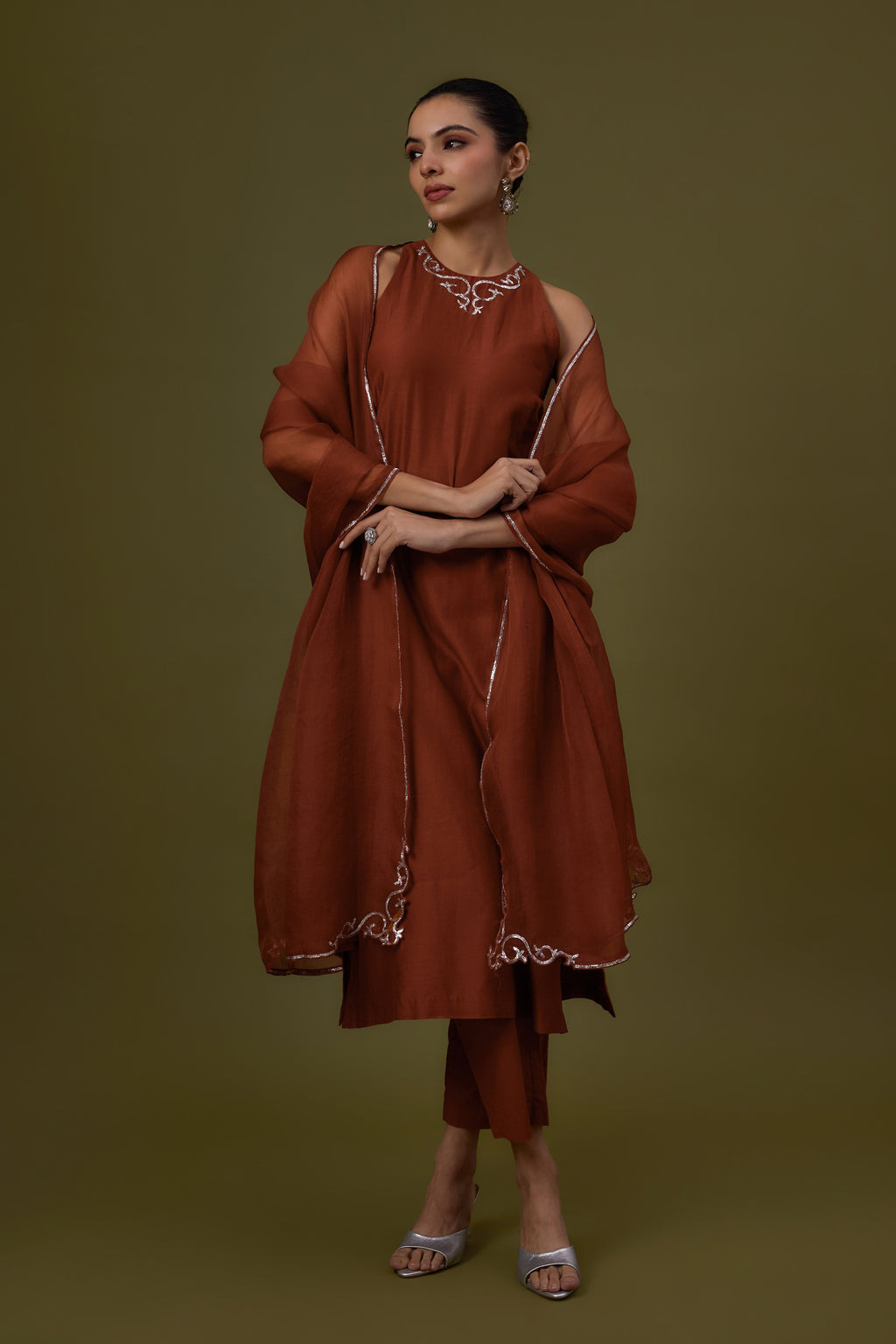 Baroque Neckline Kurta Set