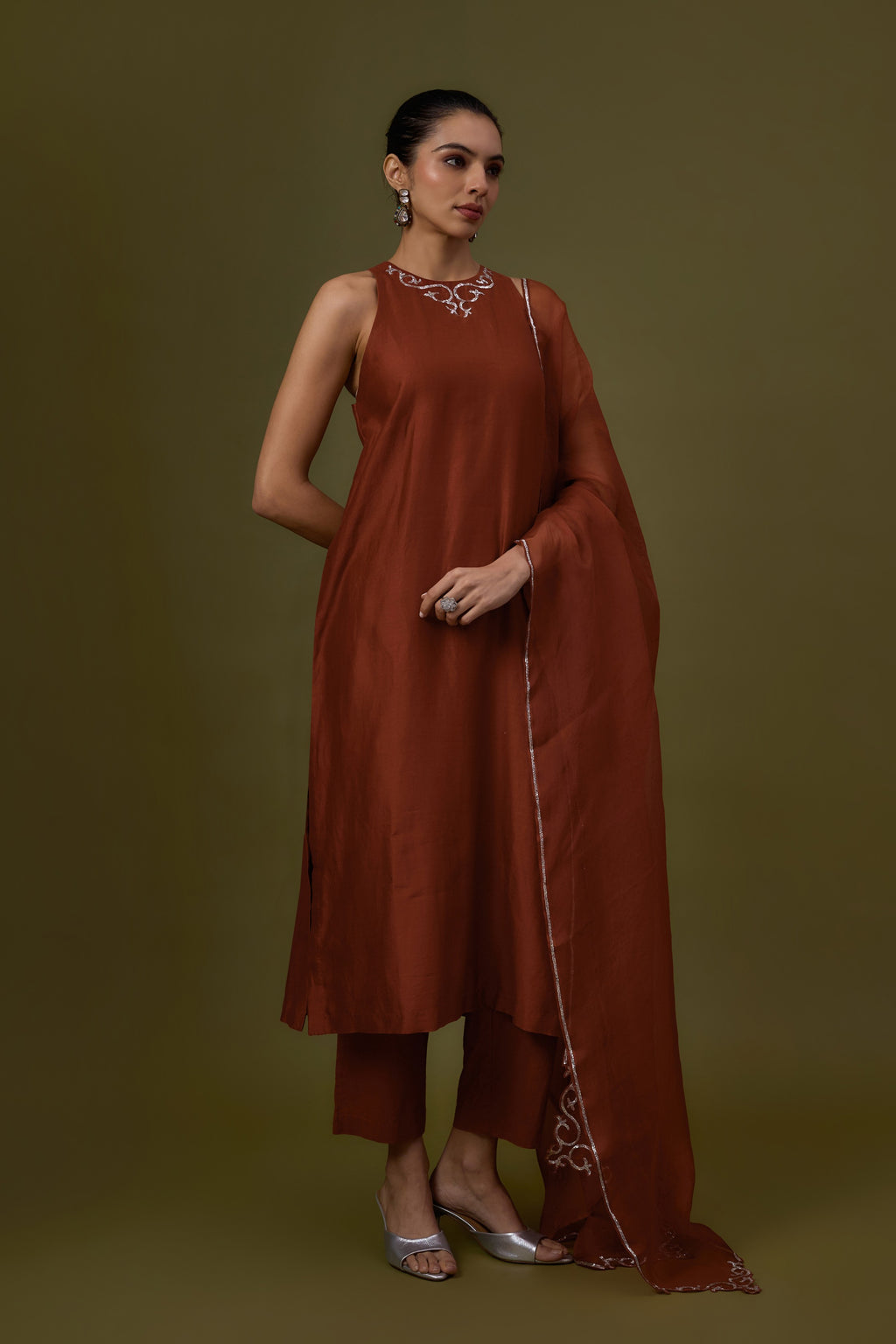 Baroque Neckline Kurta Set