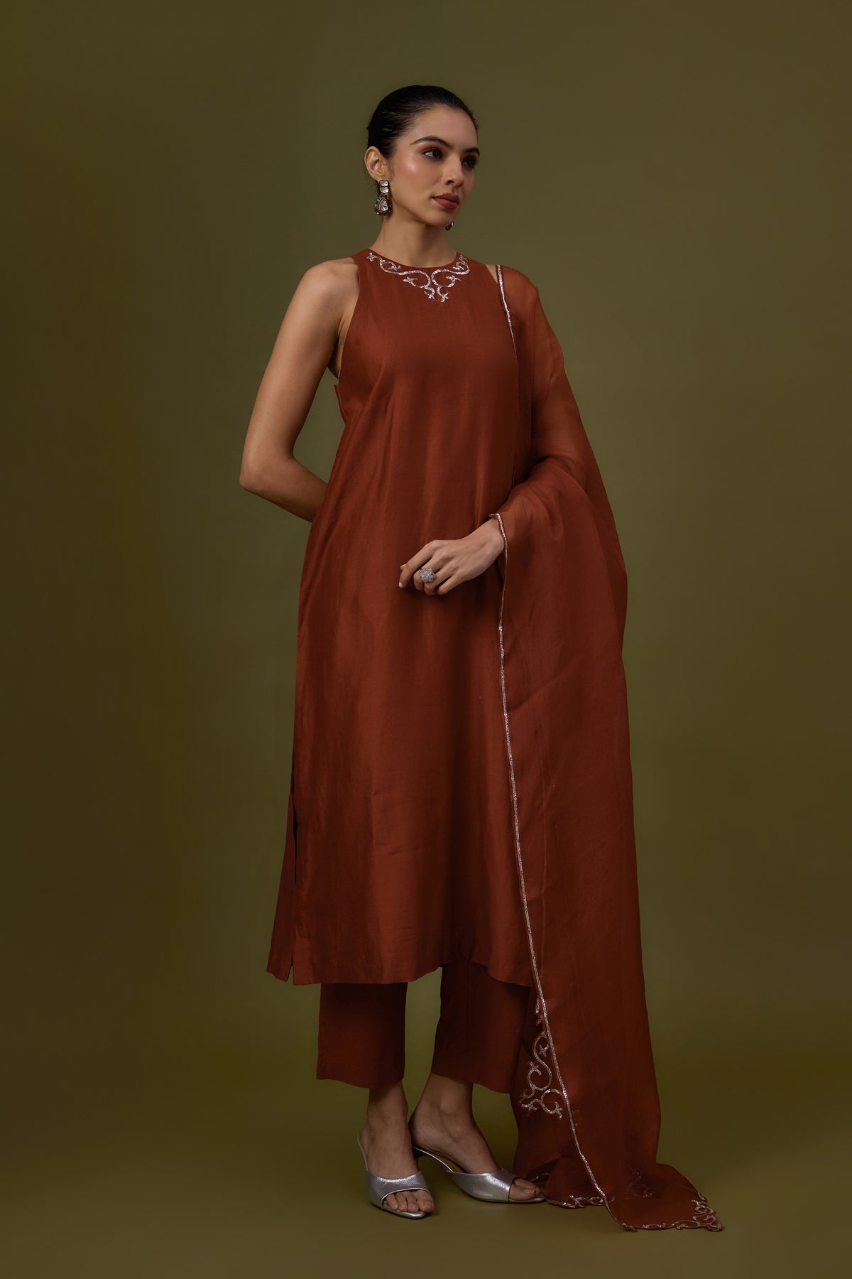 Baroque Neckline Kurta Set