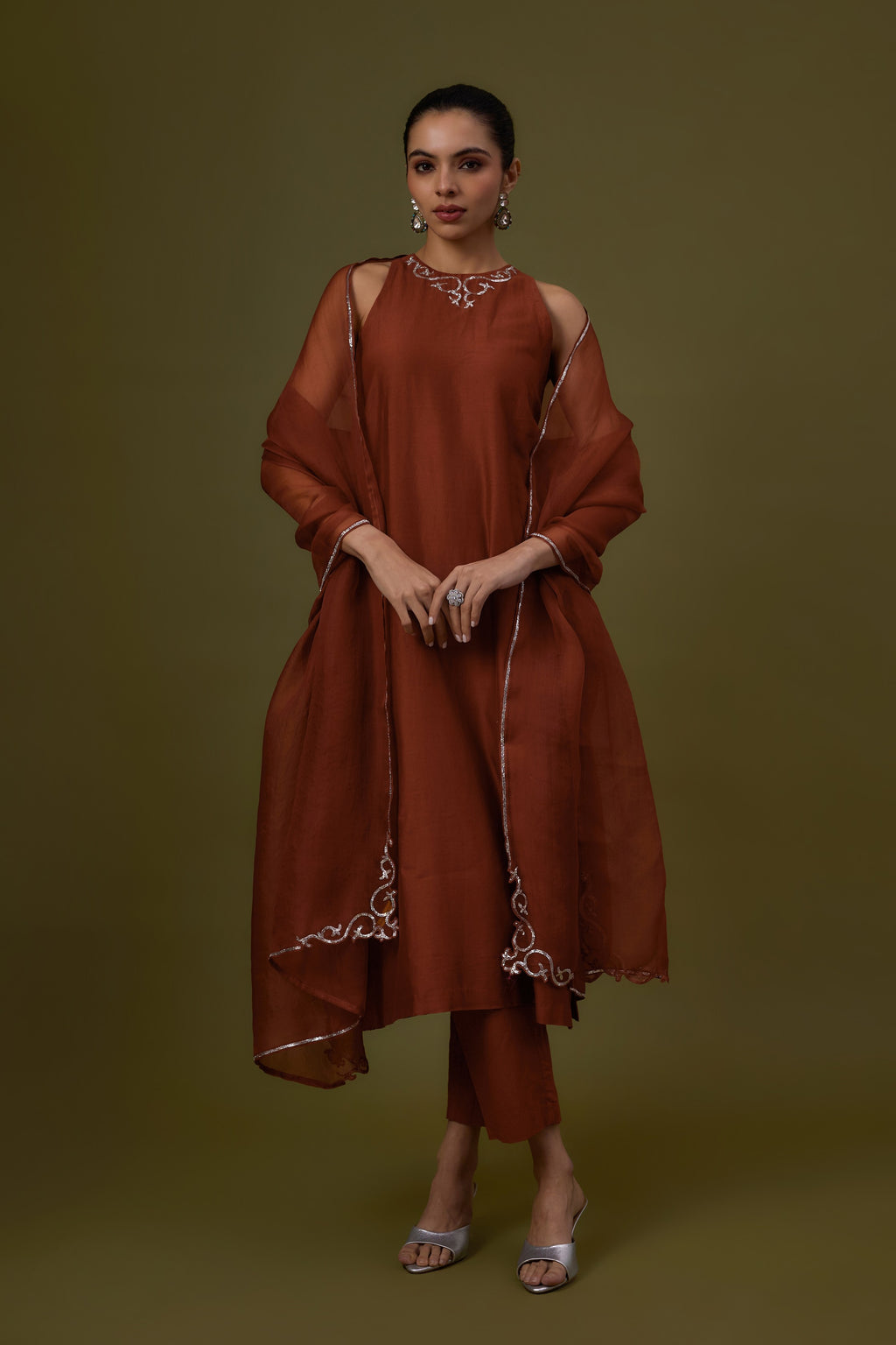 Baroque Neckline Kurta Set